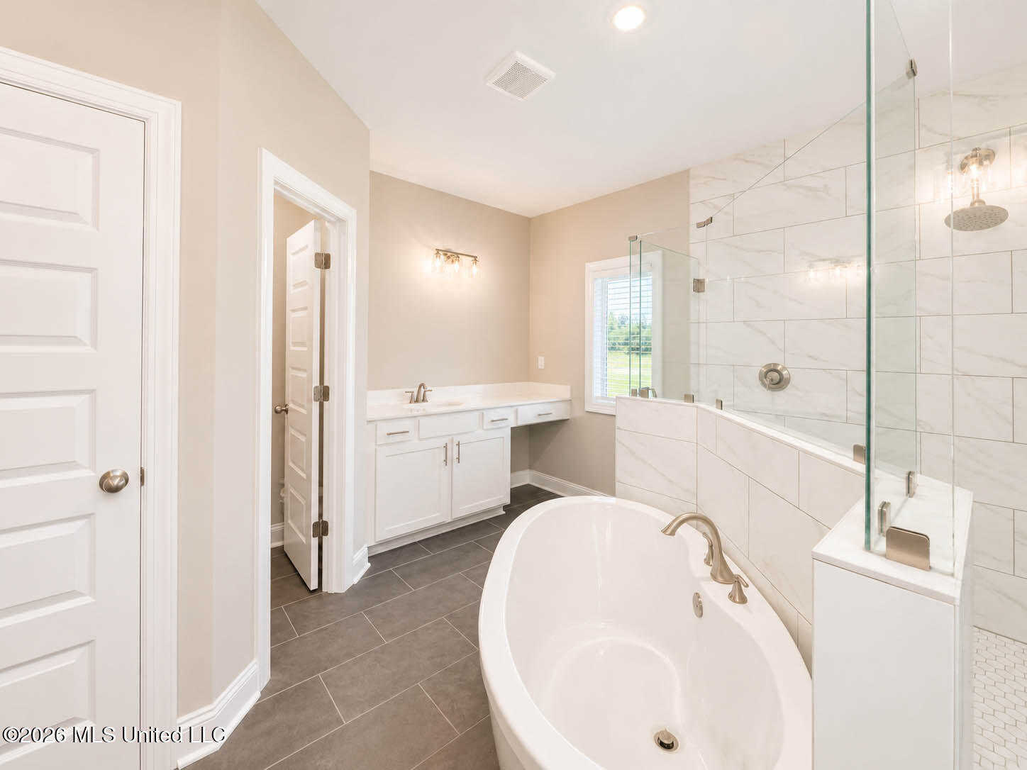 7345 Newbury Drive Property Photo 12