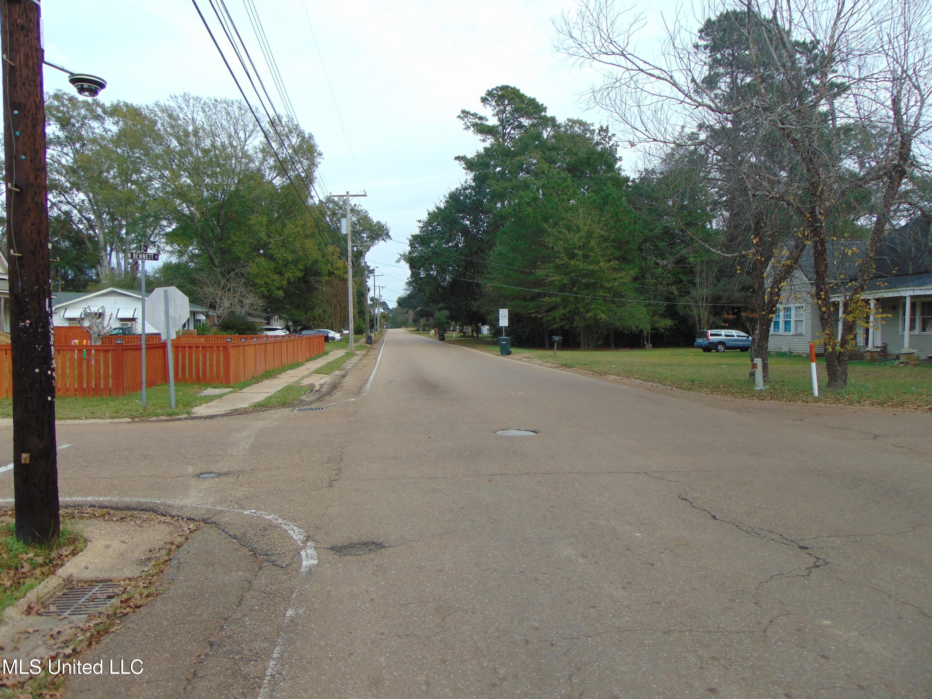 805 Lee Avenue Property Photo 7
