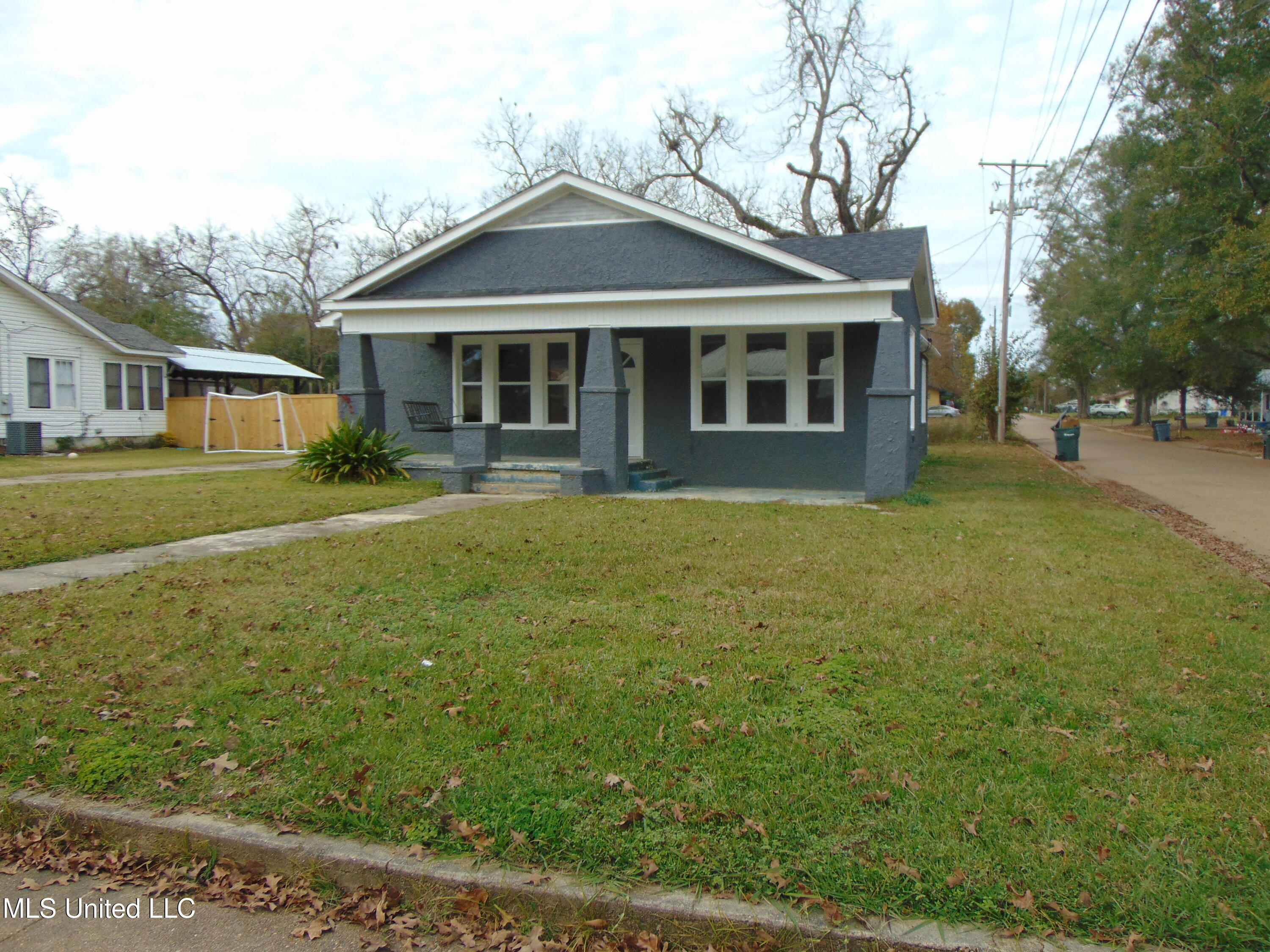 805 Lee Avenue Property Photo 9