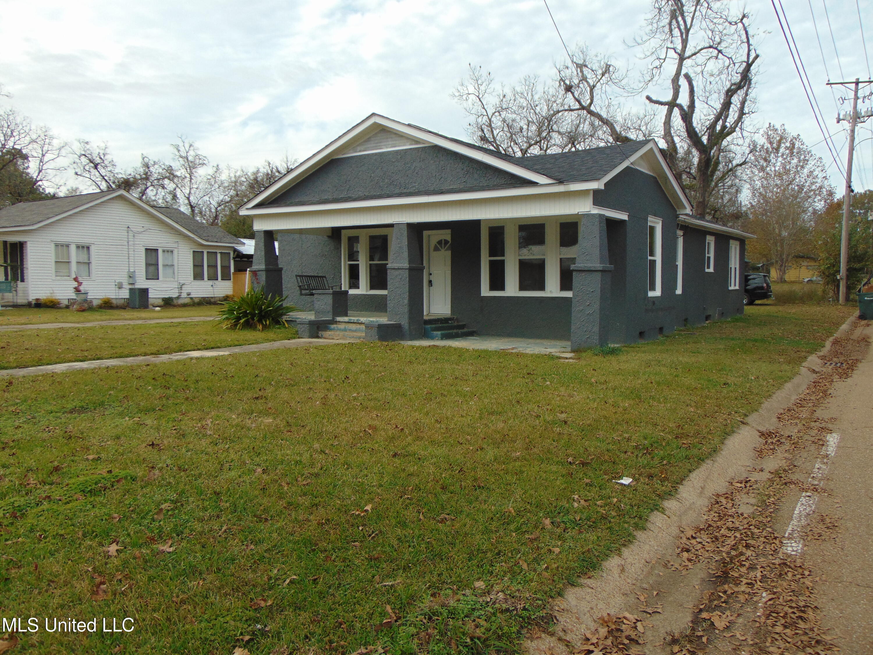 805 Lee Avenue Property Photo 11
