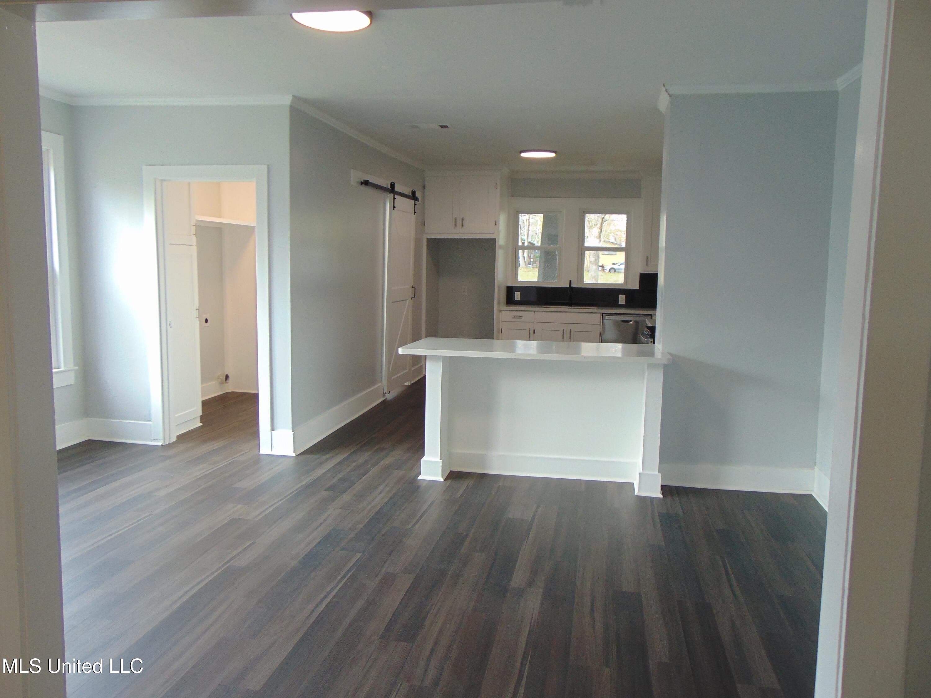 805 Lee Avenue Property Photo 16
