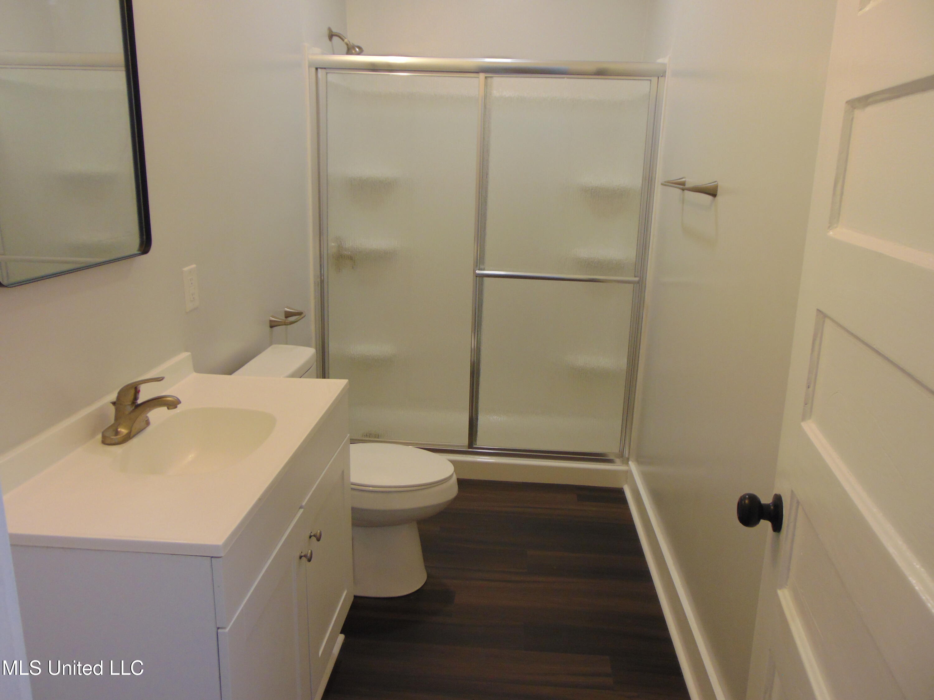 805 Lee Avenue Property Photo 18