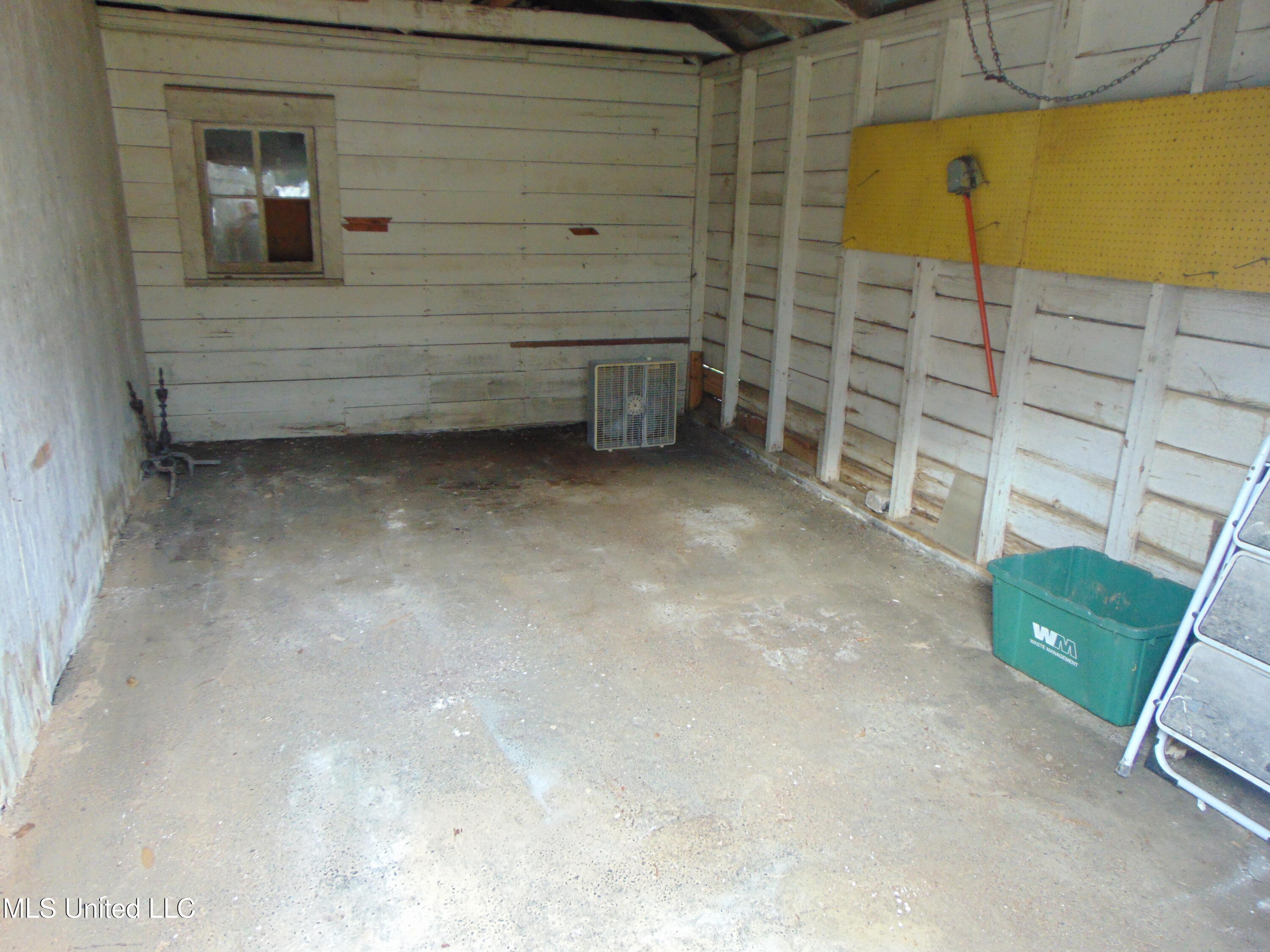 805 Lee Avenue Property Photo 29