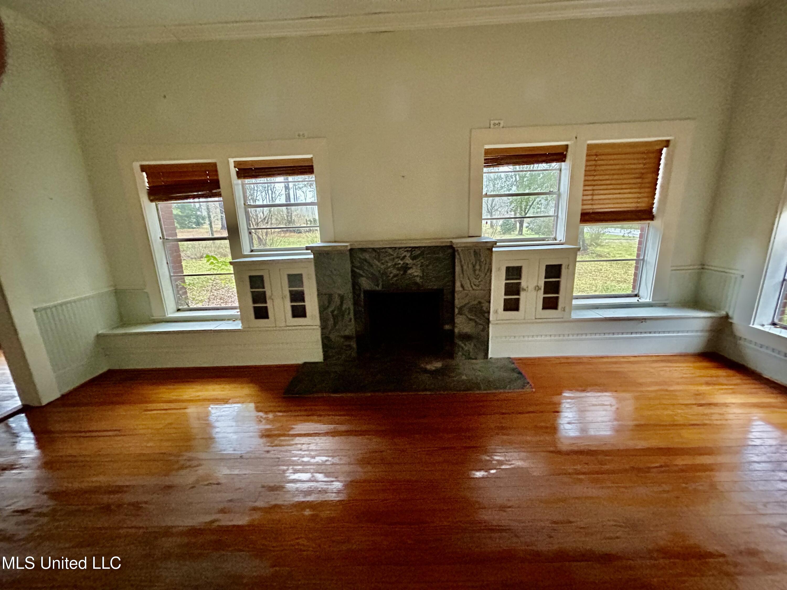 3607 Highway 43a Property Photo 4