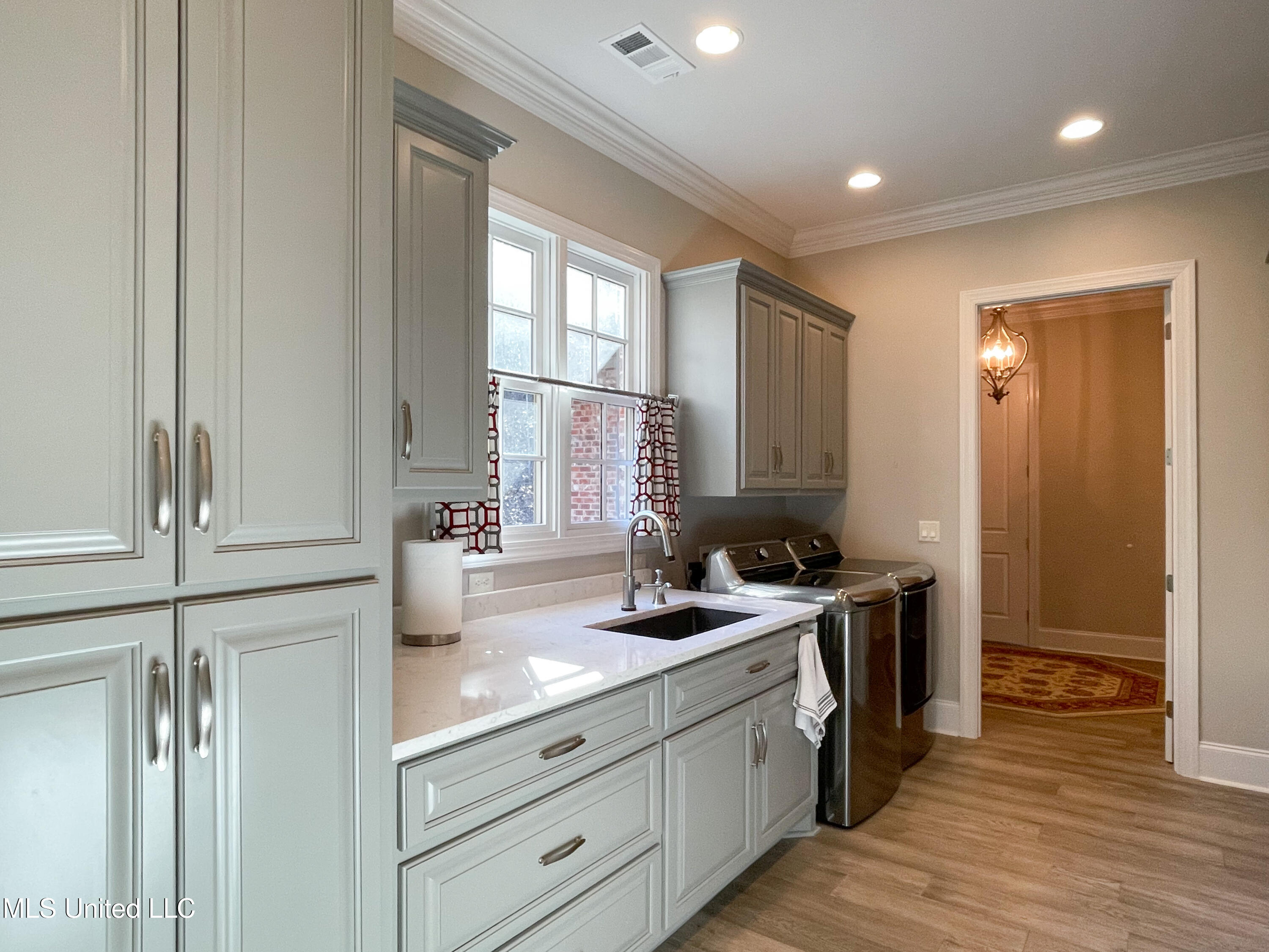 3010 Highlands Circle Property Photo 45