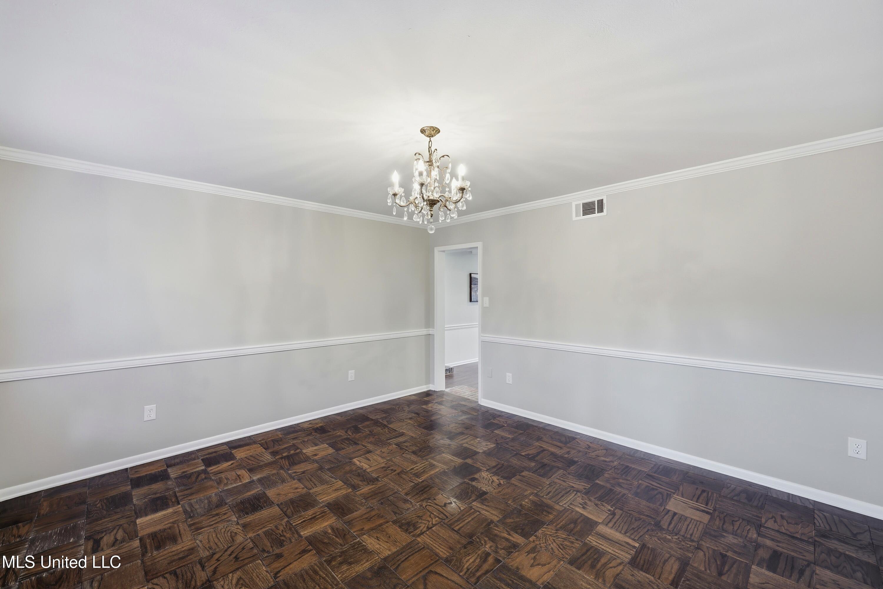 2040 Brecon Drive Property Photo 10