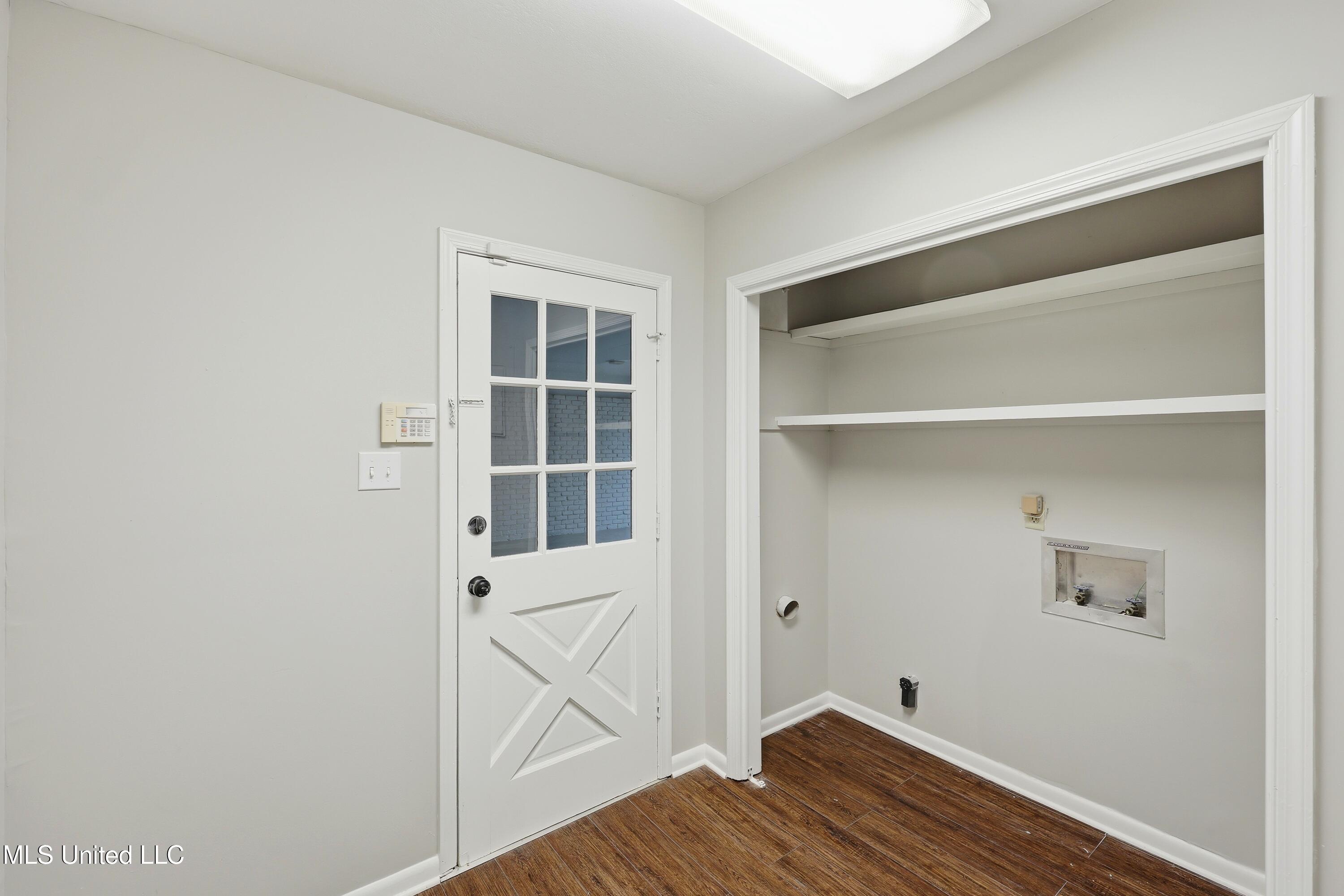 2040 Brecon Drive Property Photo 35
