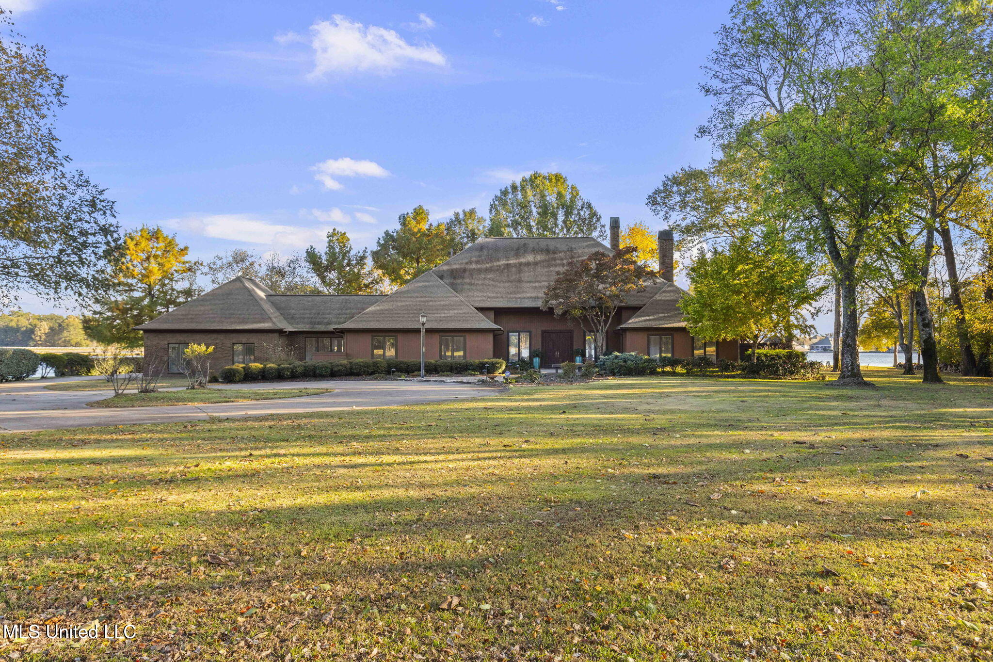 108 Cove Lane Property Photo 1