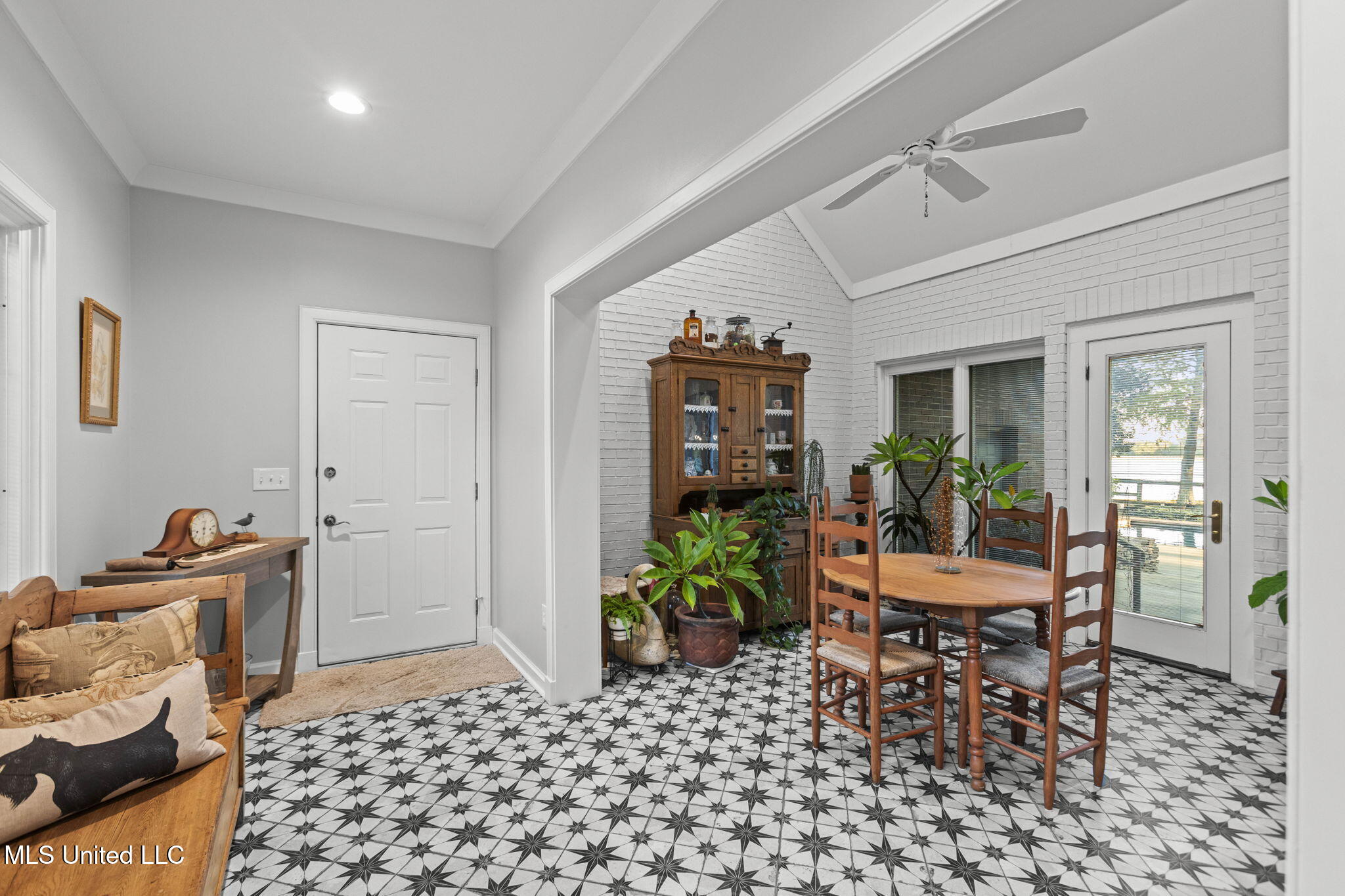 108 Cove Lane Property Photo 39