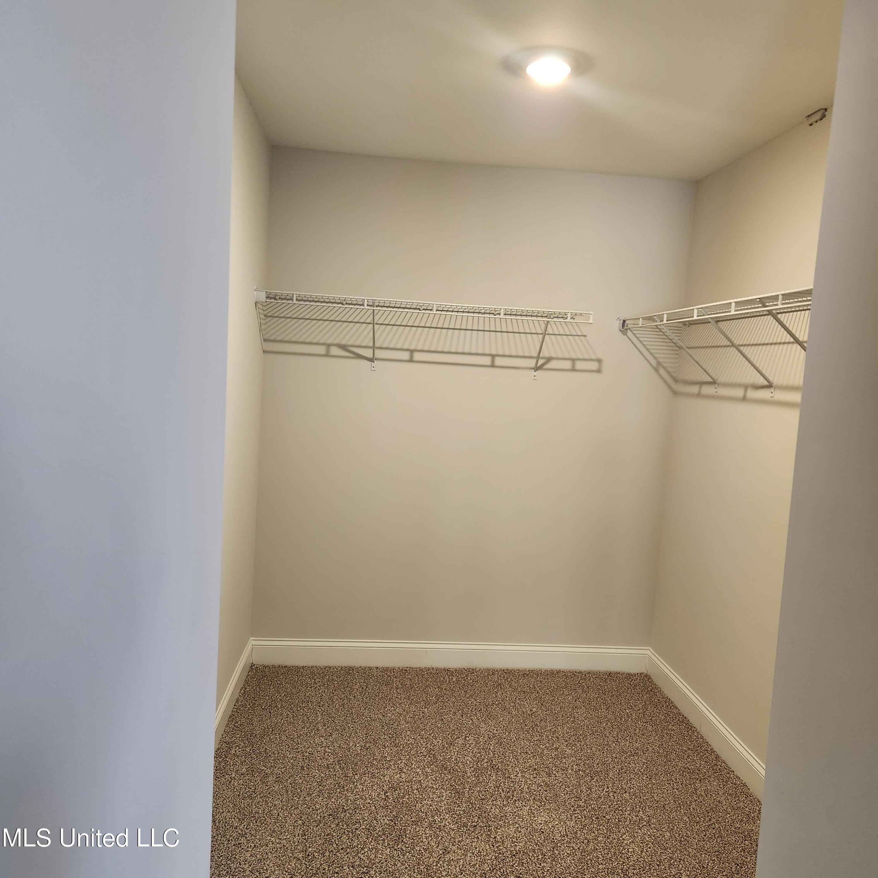 7720 Ferndale Drive Property Photo 6
