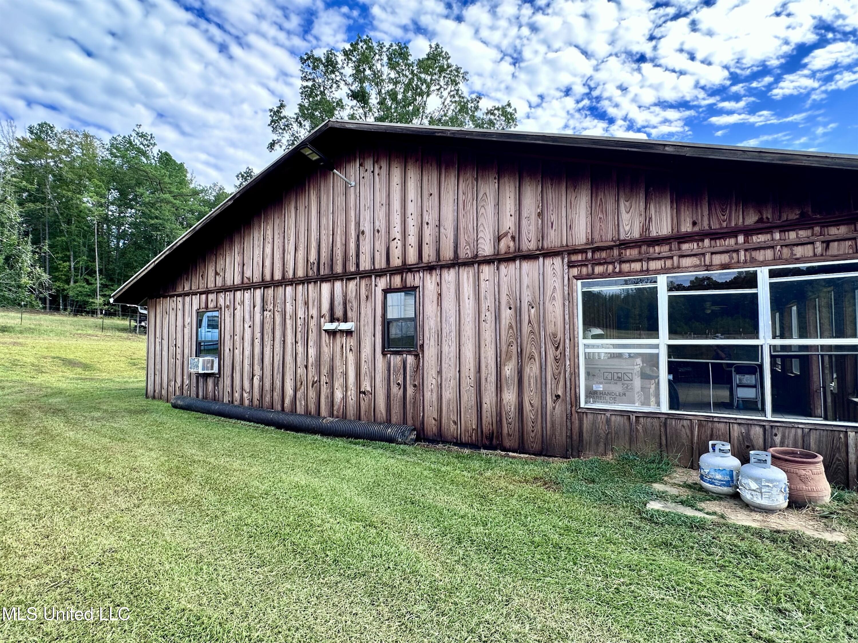 609 Co Rd 333 Property Photo 6