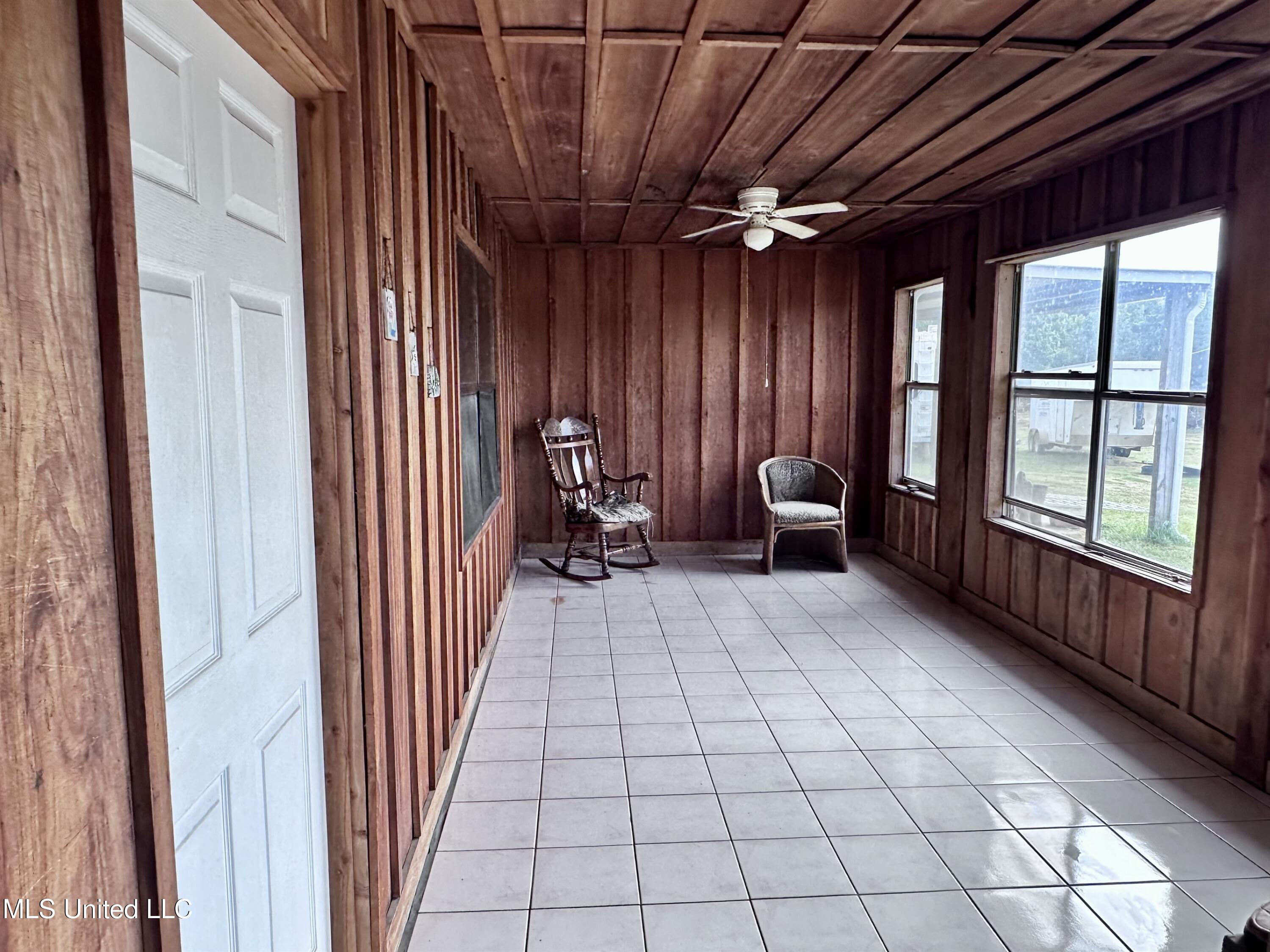 609 Co Rd 333 Property Photo 18