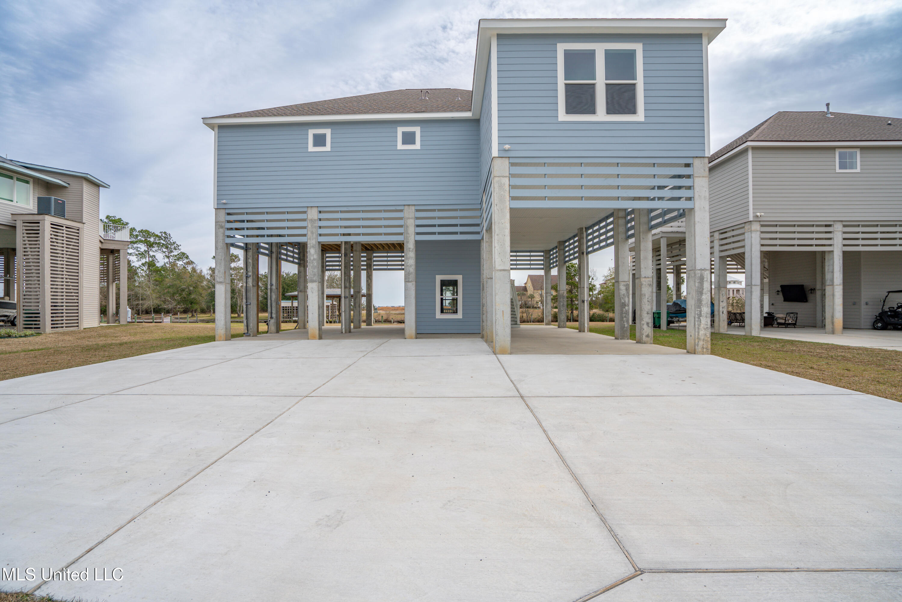 1324 Enos Street Property Photo 6