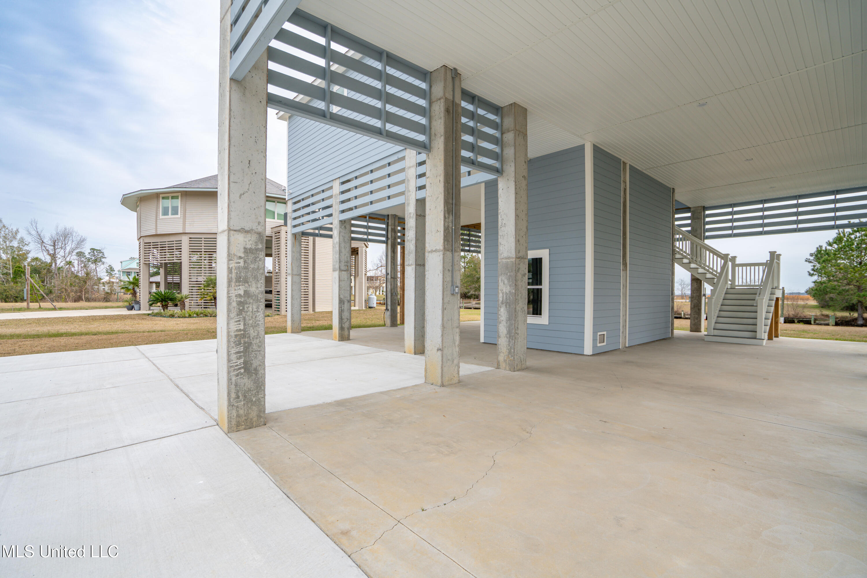 1324 Enos Street Property Photo 7