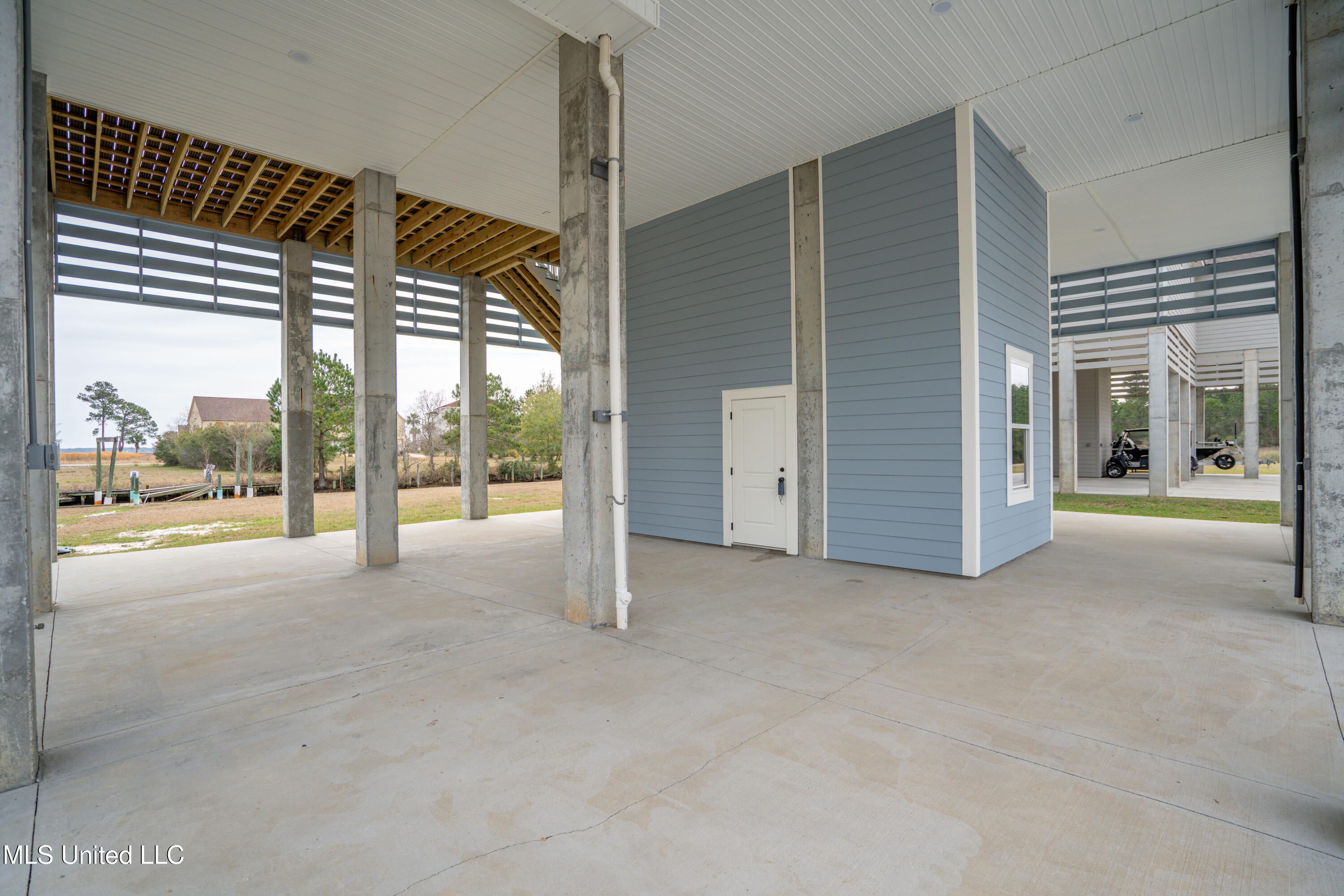 1324 Enos Street Property Photo 9