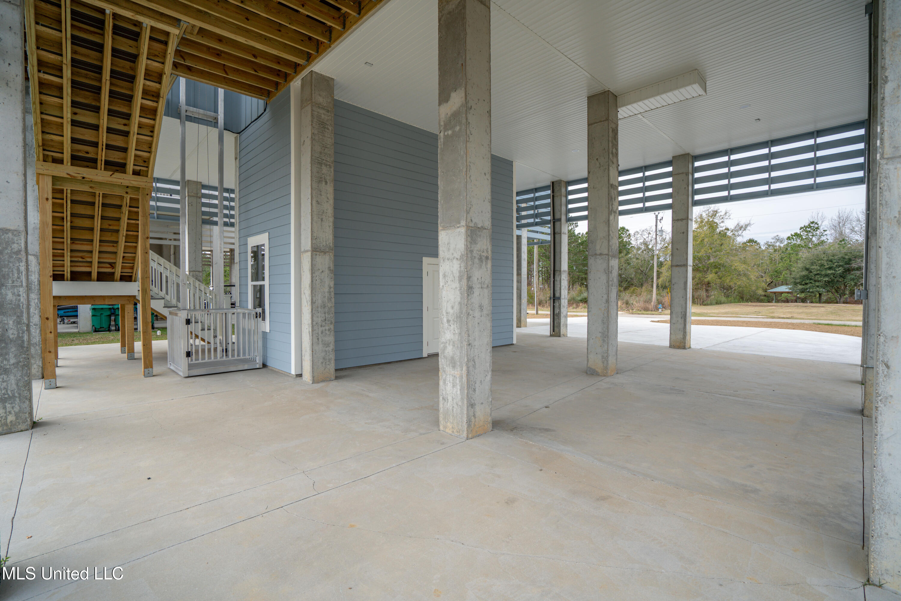 1324 Enos Street Property Photo 10