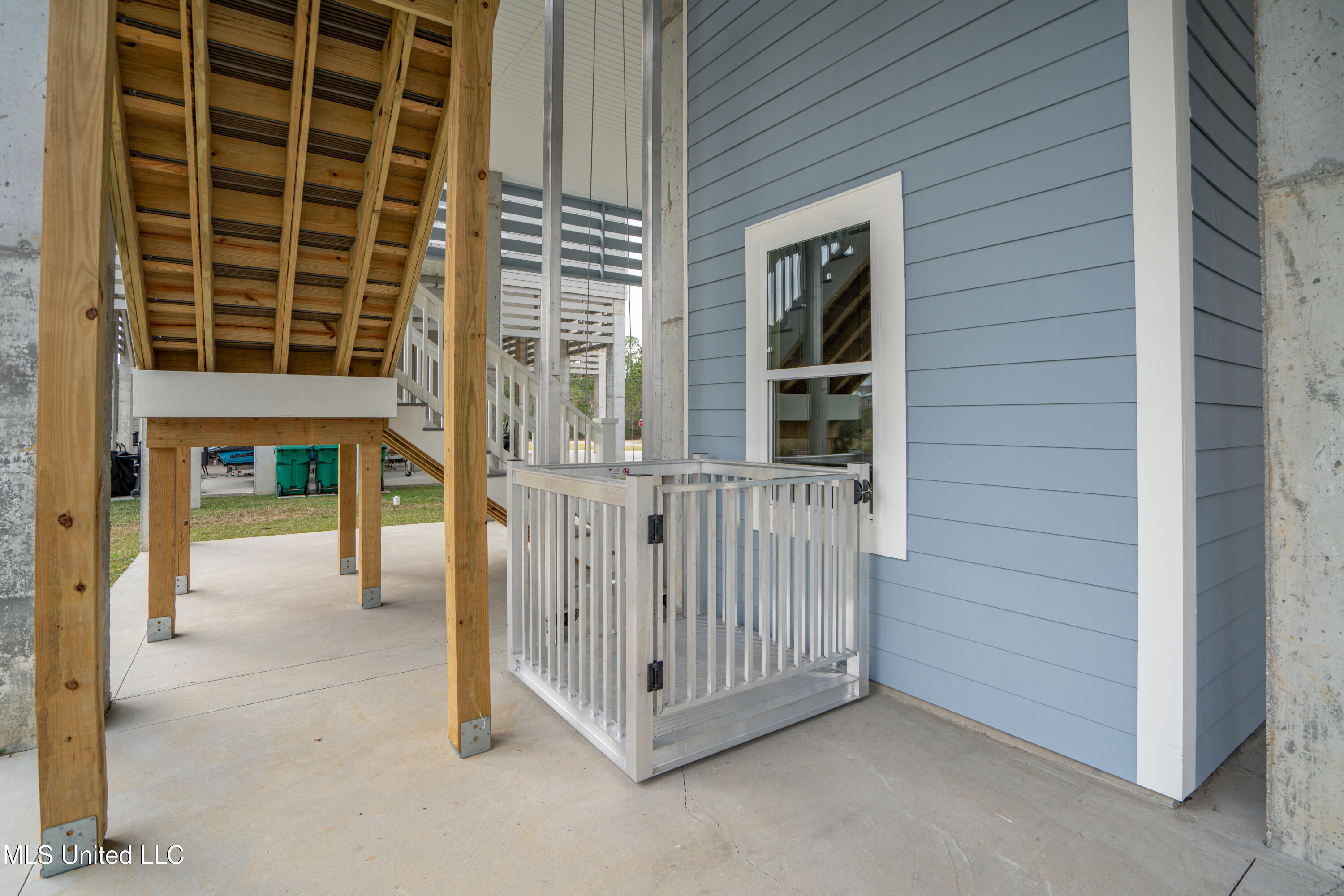1324 Enos Street Property Photo 11