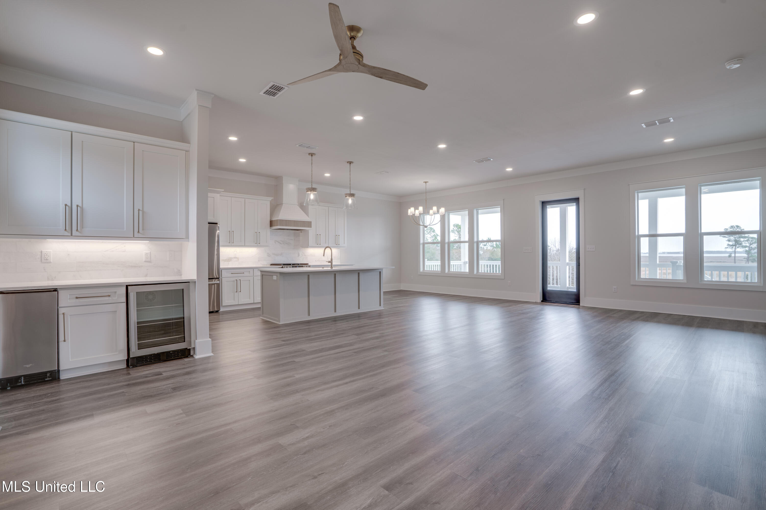 1324 Enos Street Property Photo 23