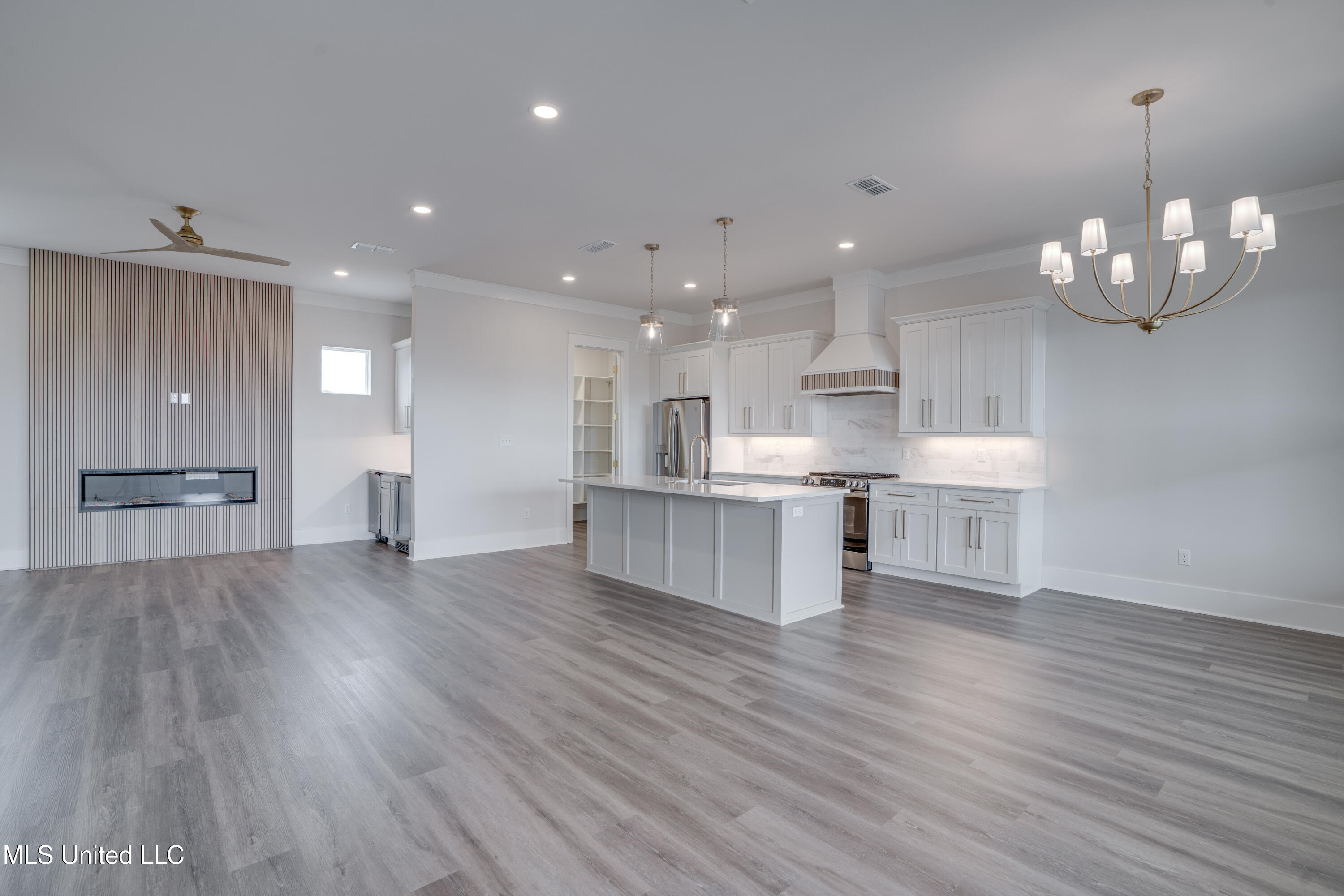 1324 Enos Street Property Photo 29