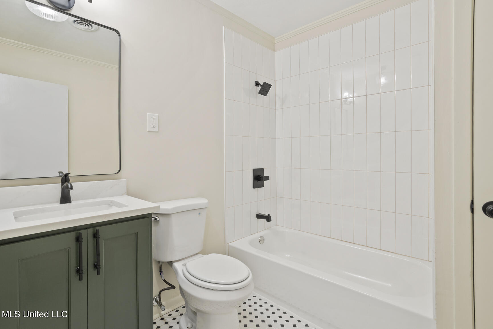 708 Tanglewood Drive Property Photo 14