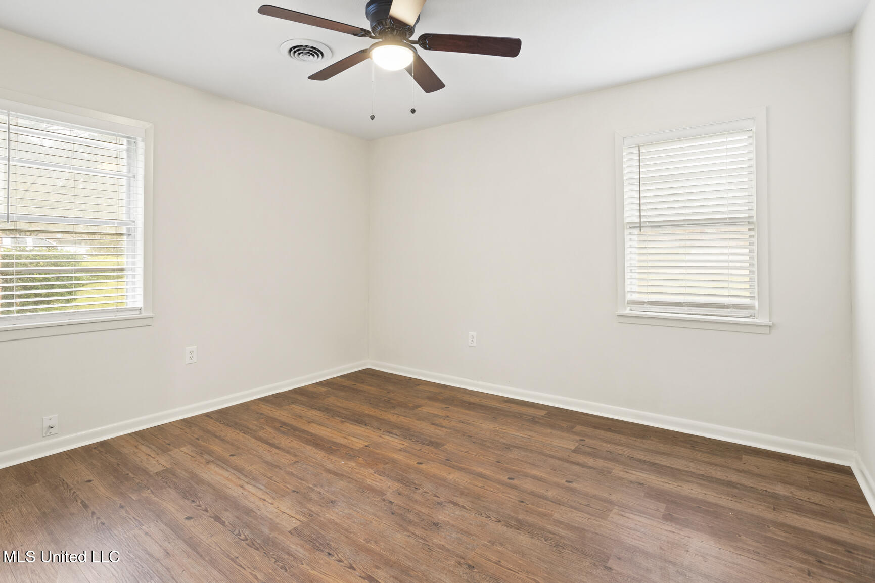 708 Tanglewood Drive Property Photo 15