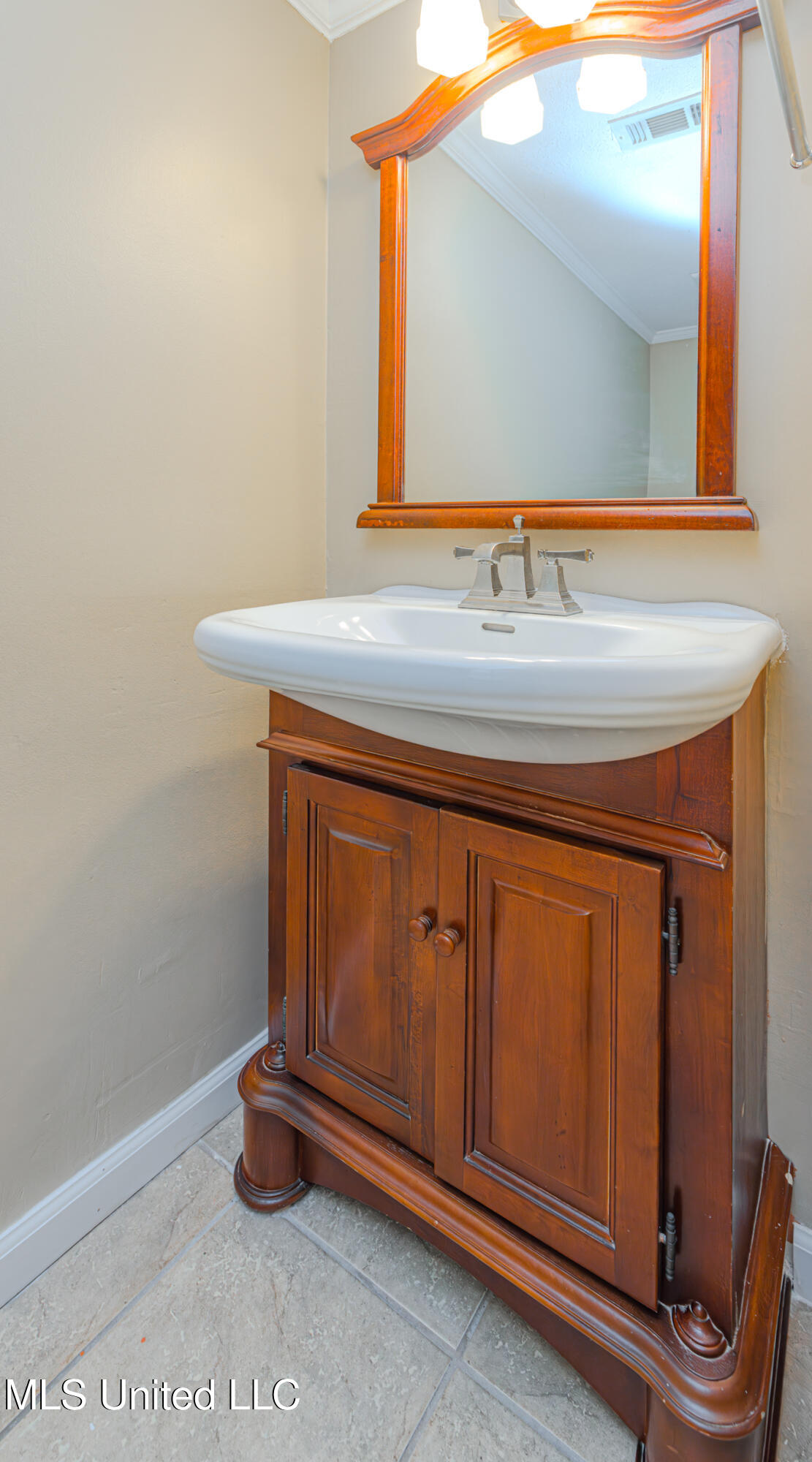 418 Lakebend Place Property Photo 15