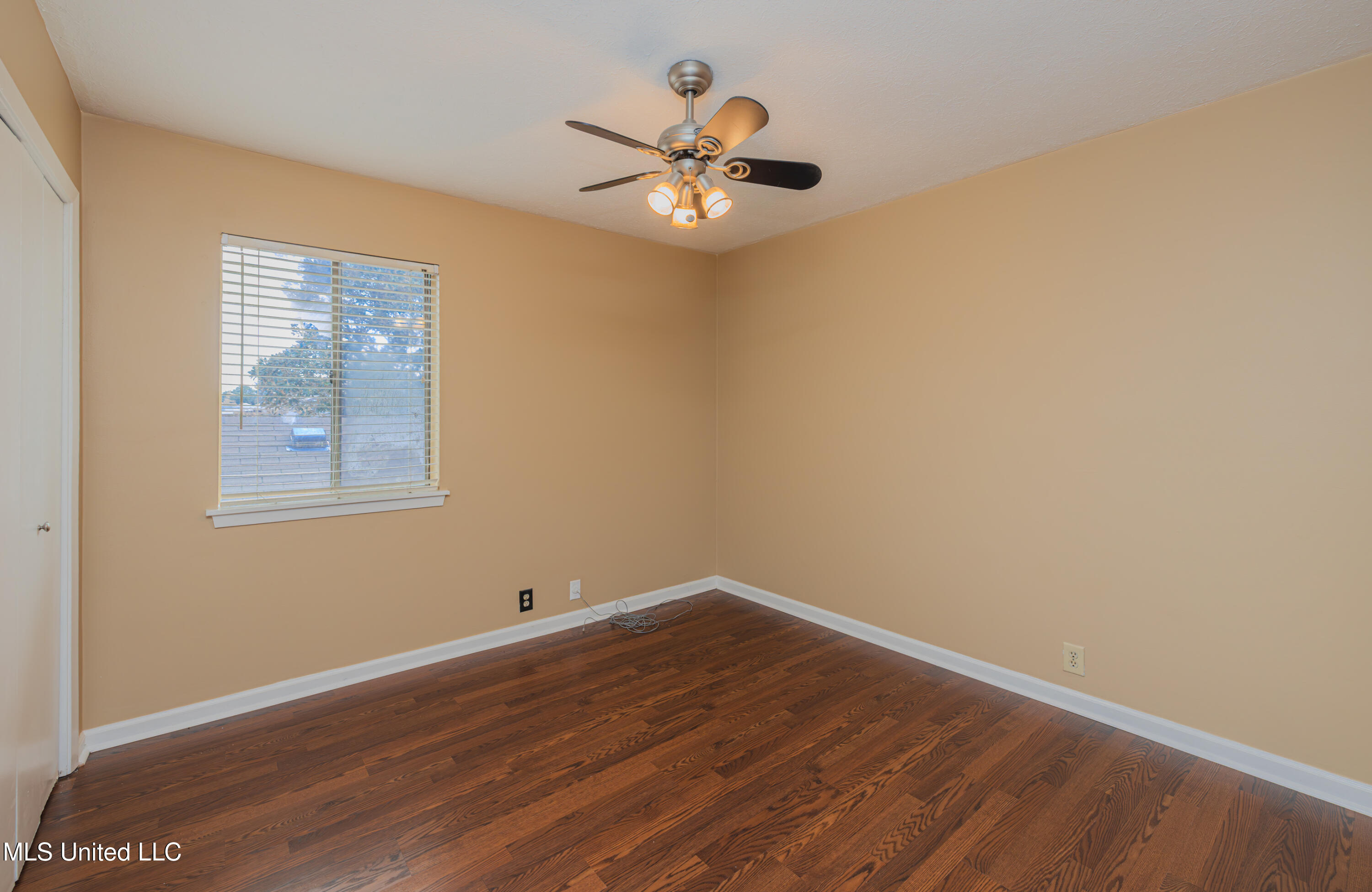 418 Lakebend Place Property Photo 20
