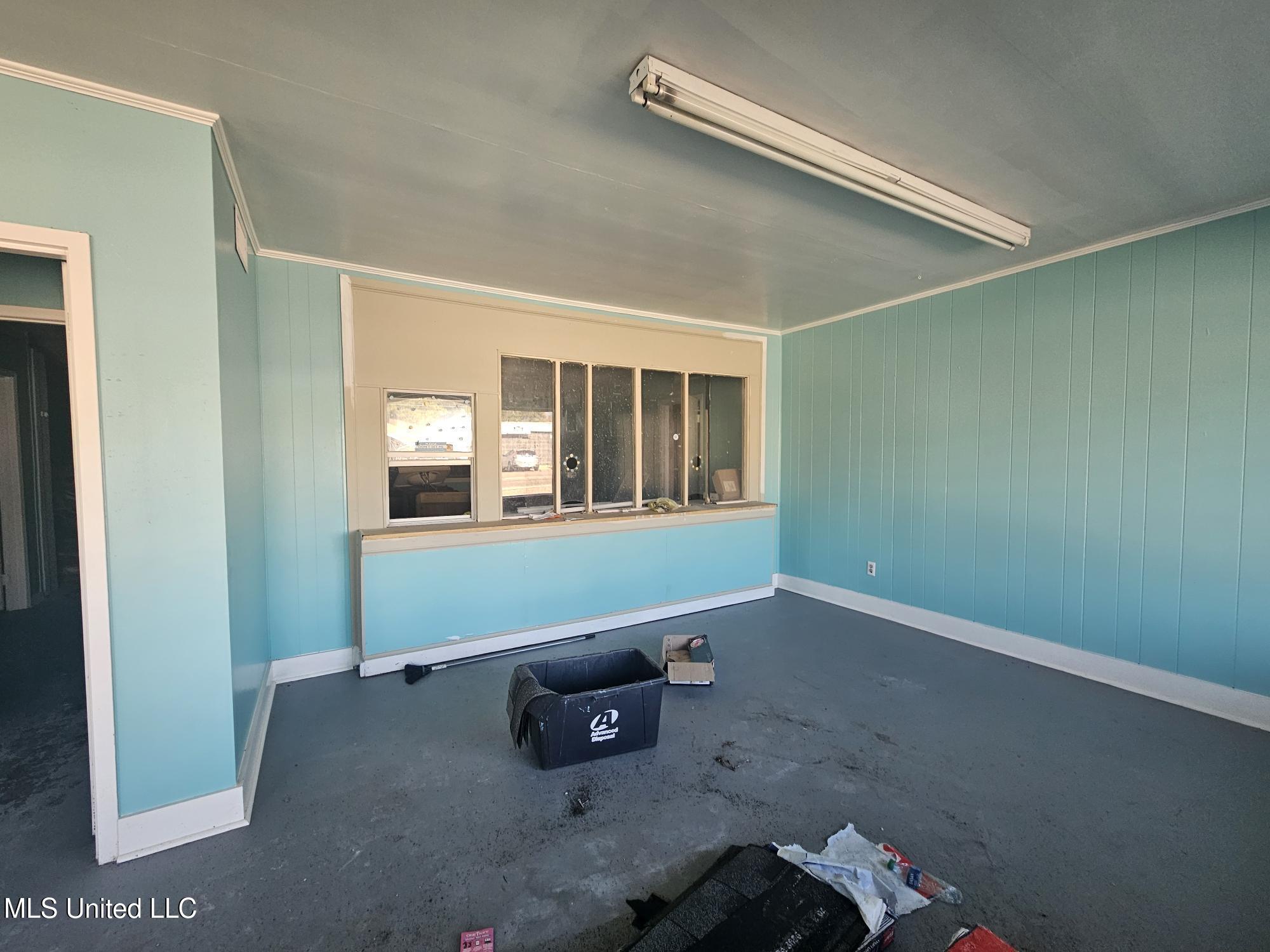 1809 Pass Road Property Photo 3
