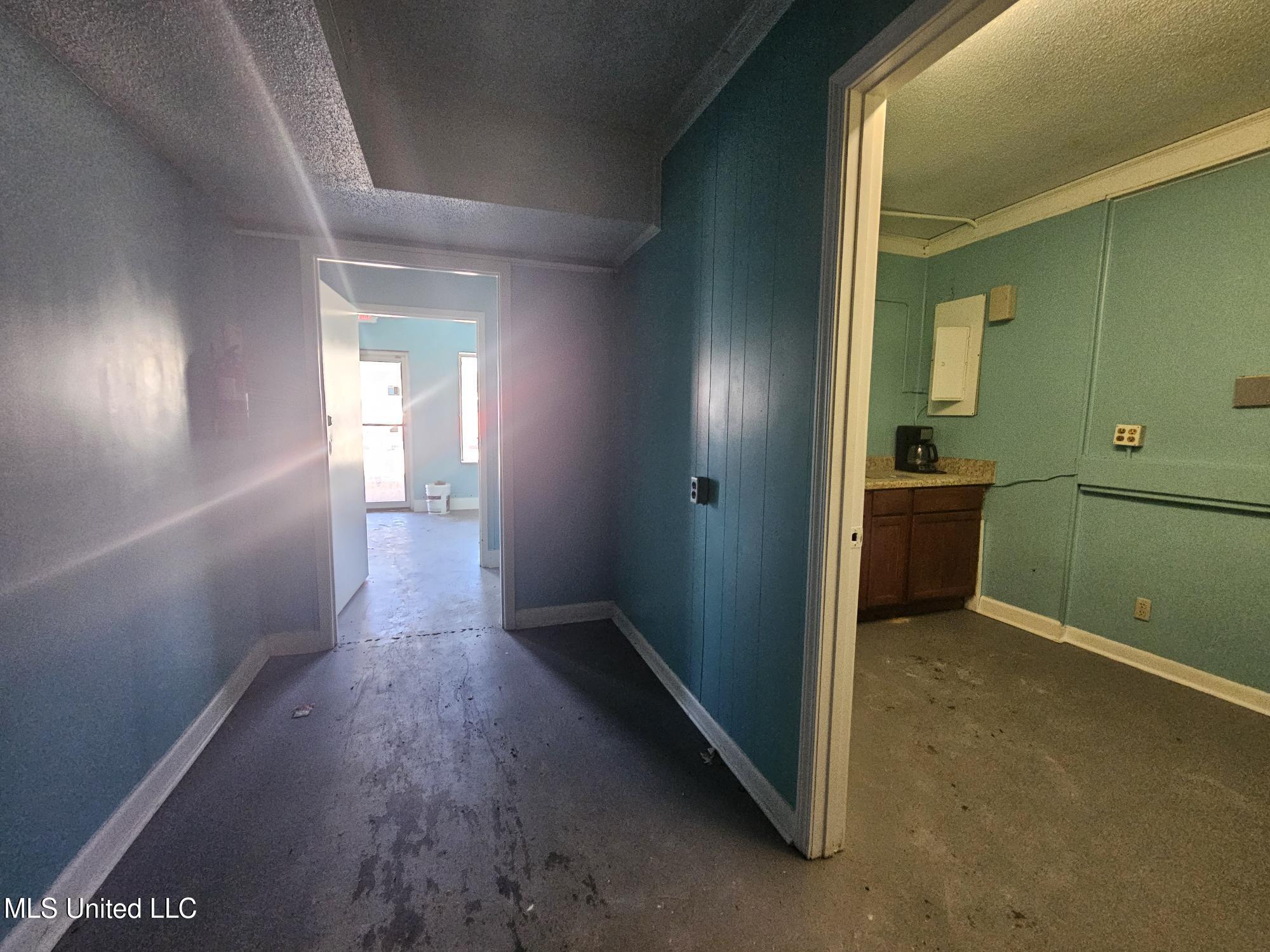 1809 Pass Road Property Photo 6
