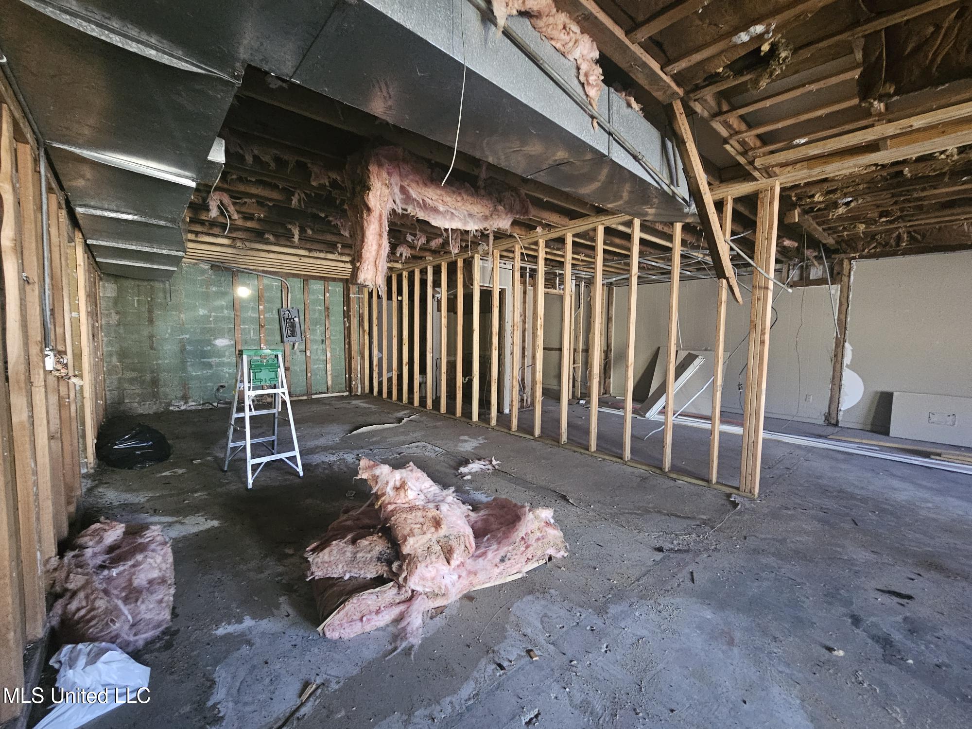 1809 Pass Road Property Photo 9