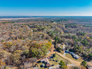 352 Coles Point Road Property Photo 9