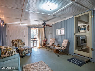 352 Coles Point Road Property Photo 18