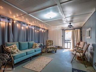 352 Coles Point Road Property Photo 20