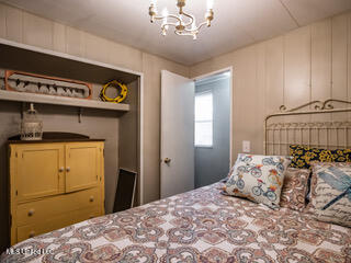 352 Coles Point Road Property Photo 23