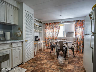 352 Coles Point Road Property Photo 30