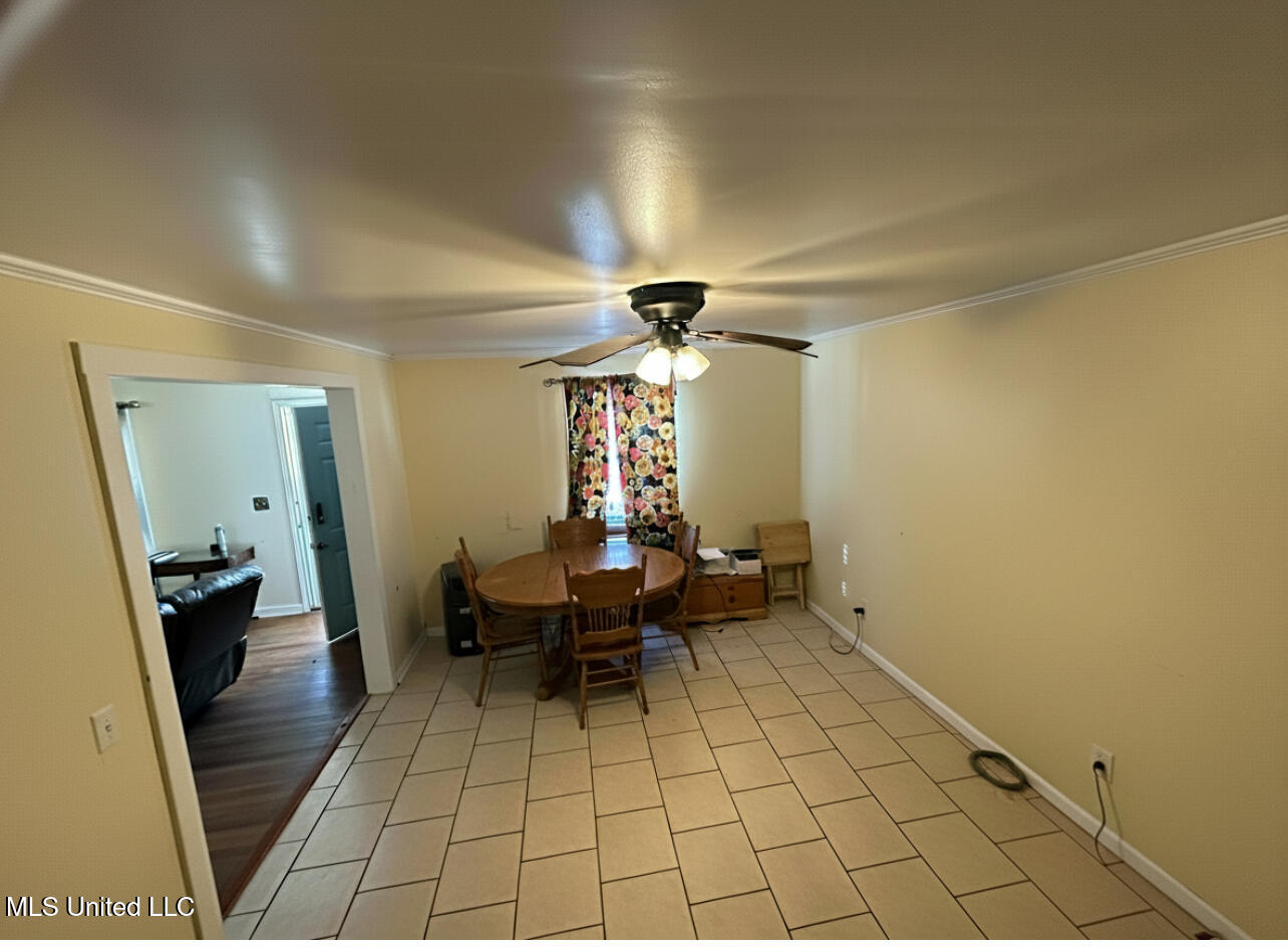 2049 Eleanor Street Property Photo 5
