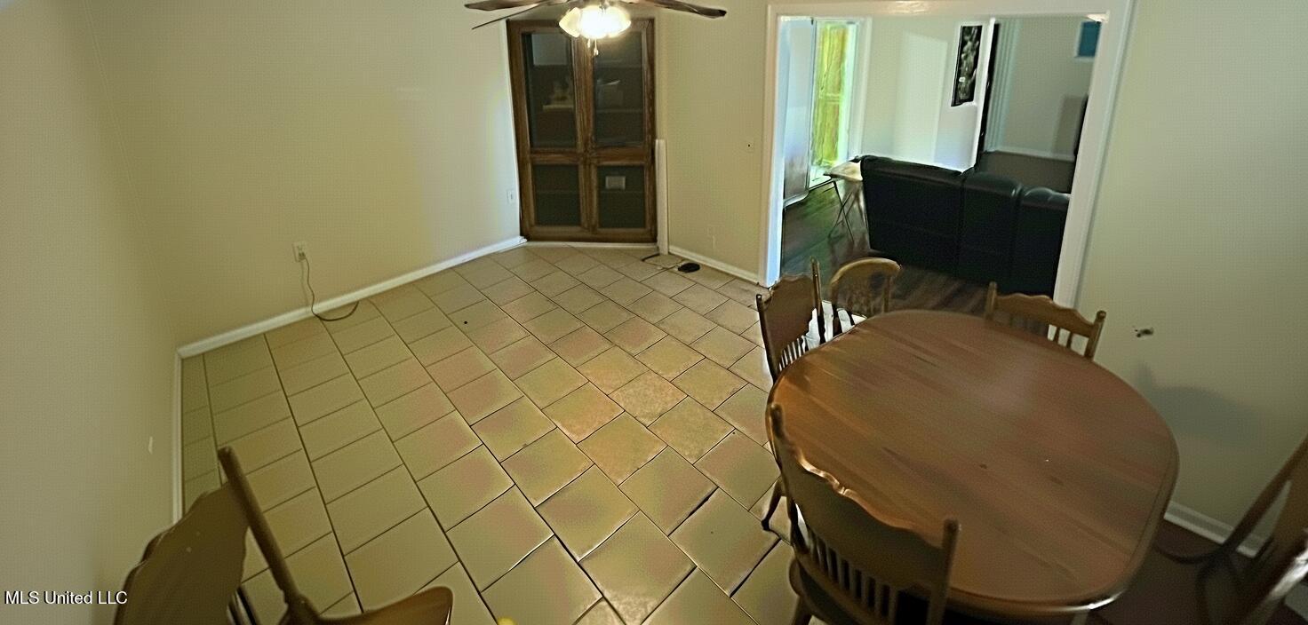 2049 Eleanor Street Property Photo 6