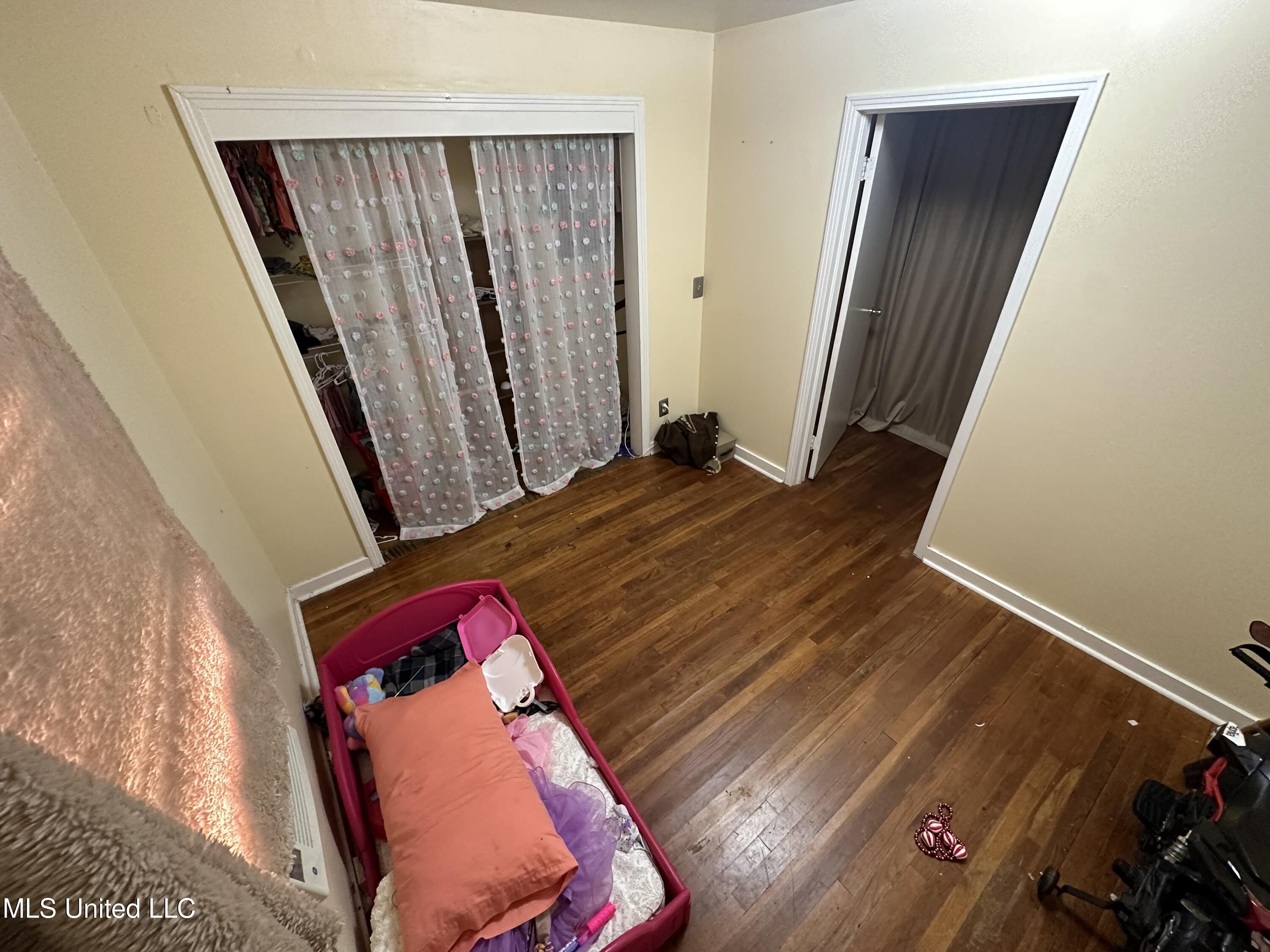 2049 Eleanor Street Property Photo 10