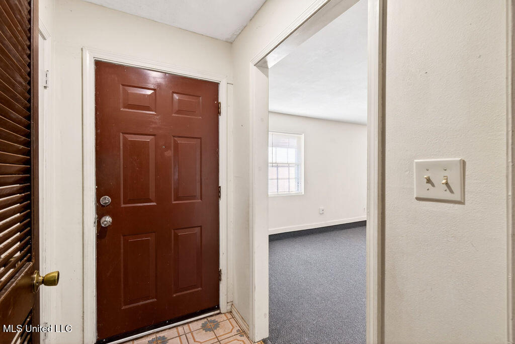640 Peyton Drive Property Photo 2