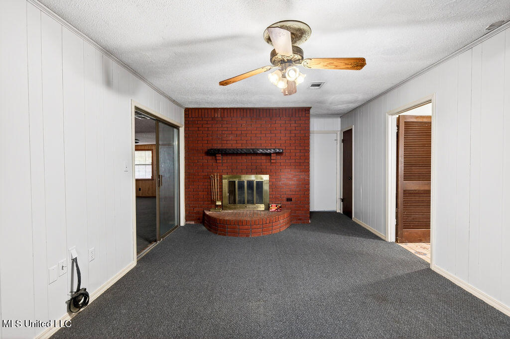640 Peyton Drive Property Photo 6