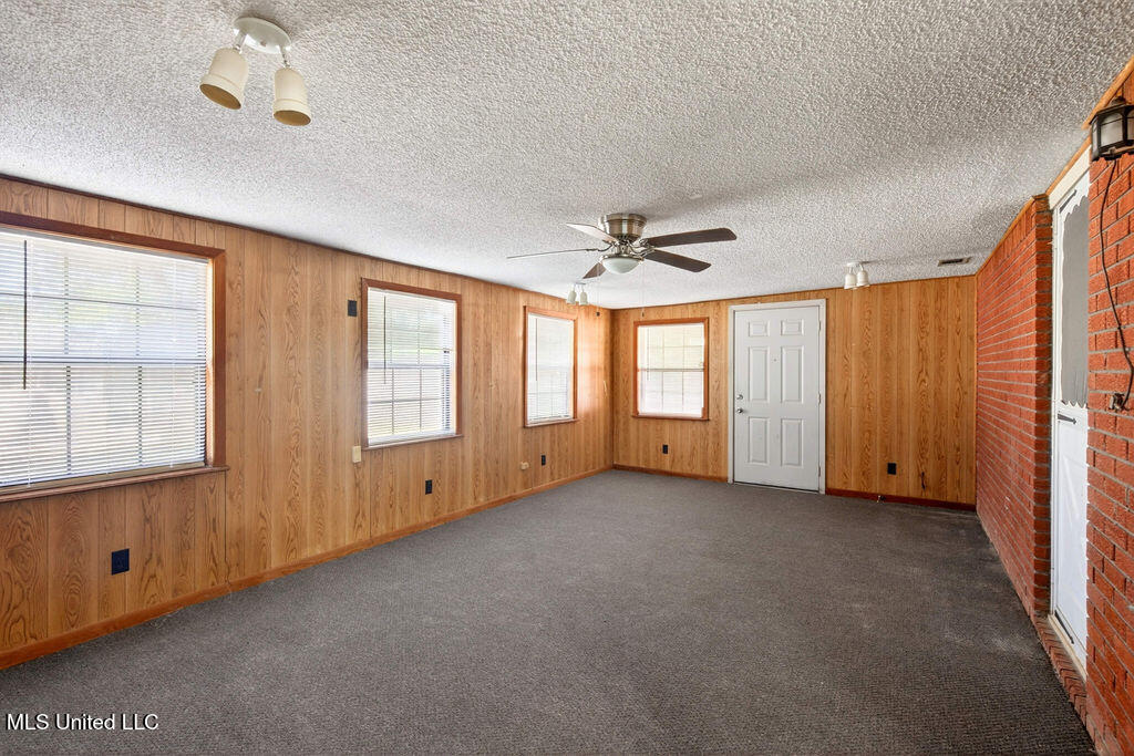 640 Peyton Drive Property Photo 20