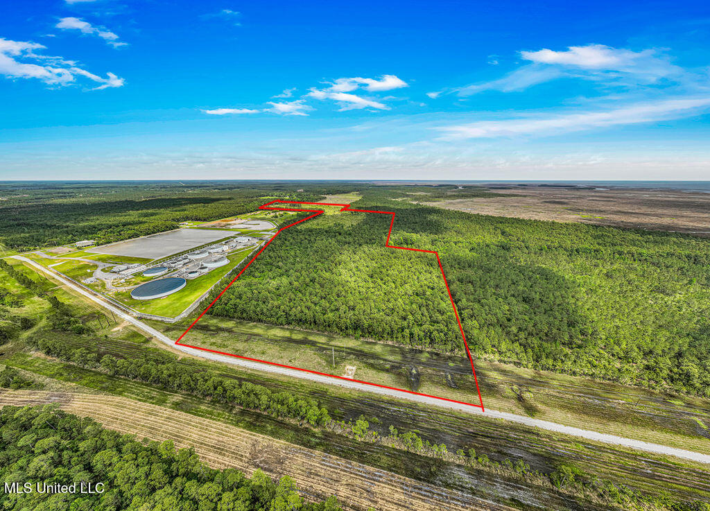 01 Bayou Cumbest Road Property Photo 2