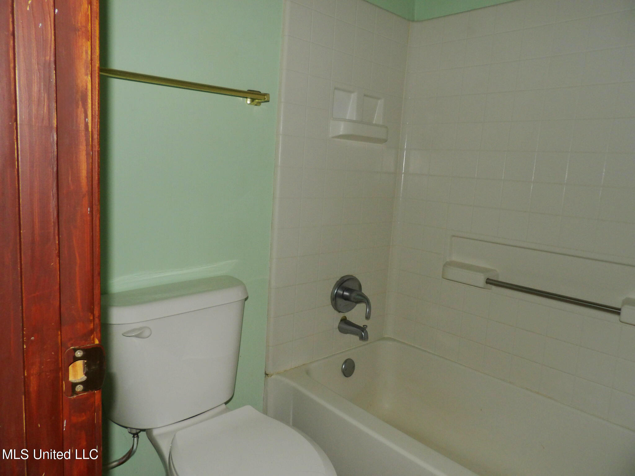 19 Beverly Drive Property Photo 12