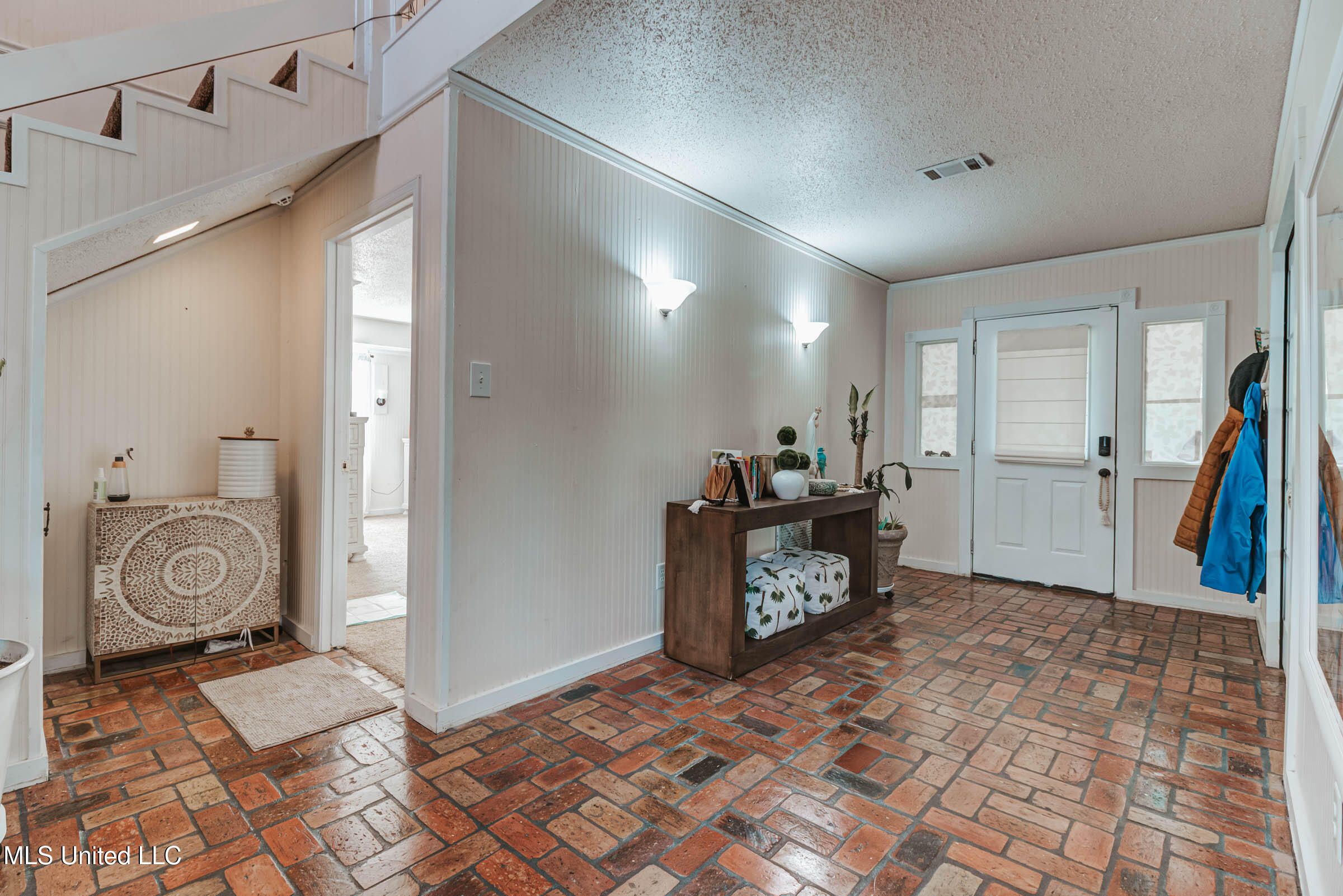 3016 Ed Parker Road Property Photo 5