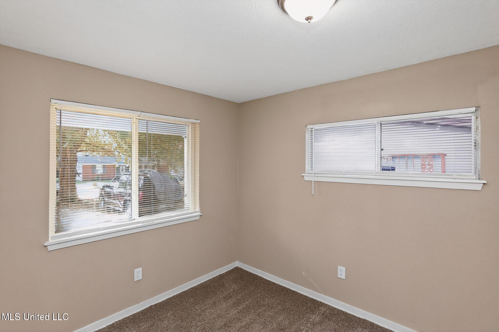 2446 Overbrook Drive Property Photo 12