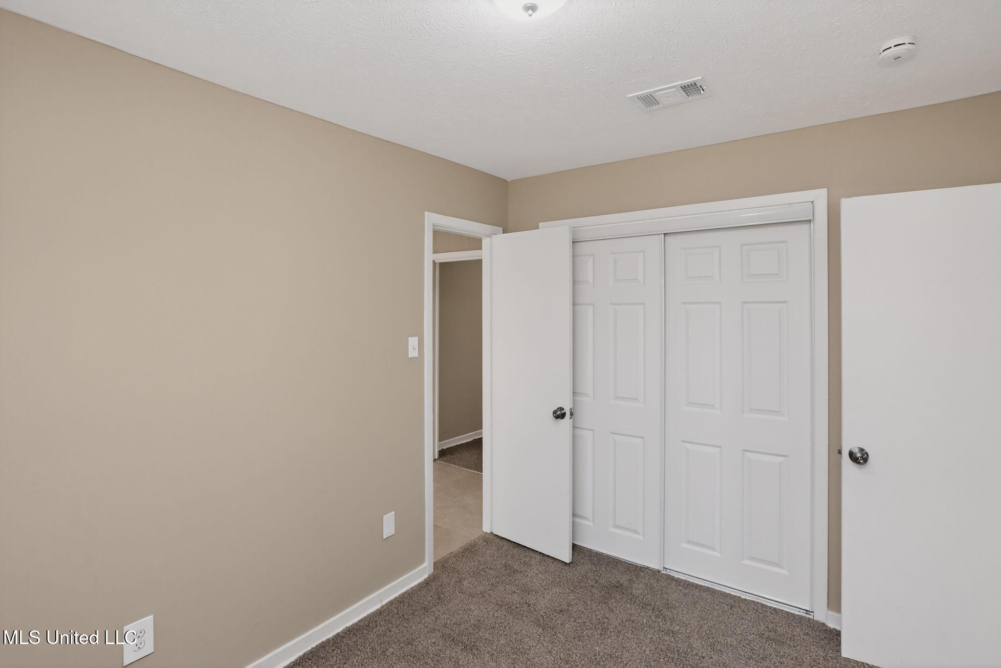 2446 Overbrook Drive Property Photo 23