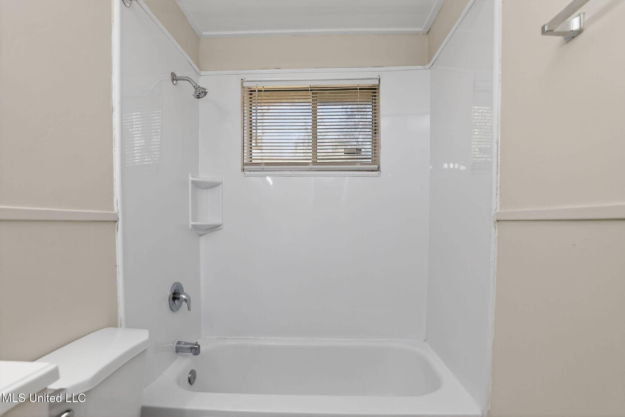 2446 Overbrook Drive Property Photo 30