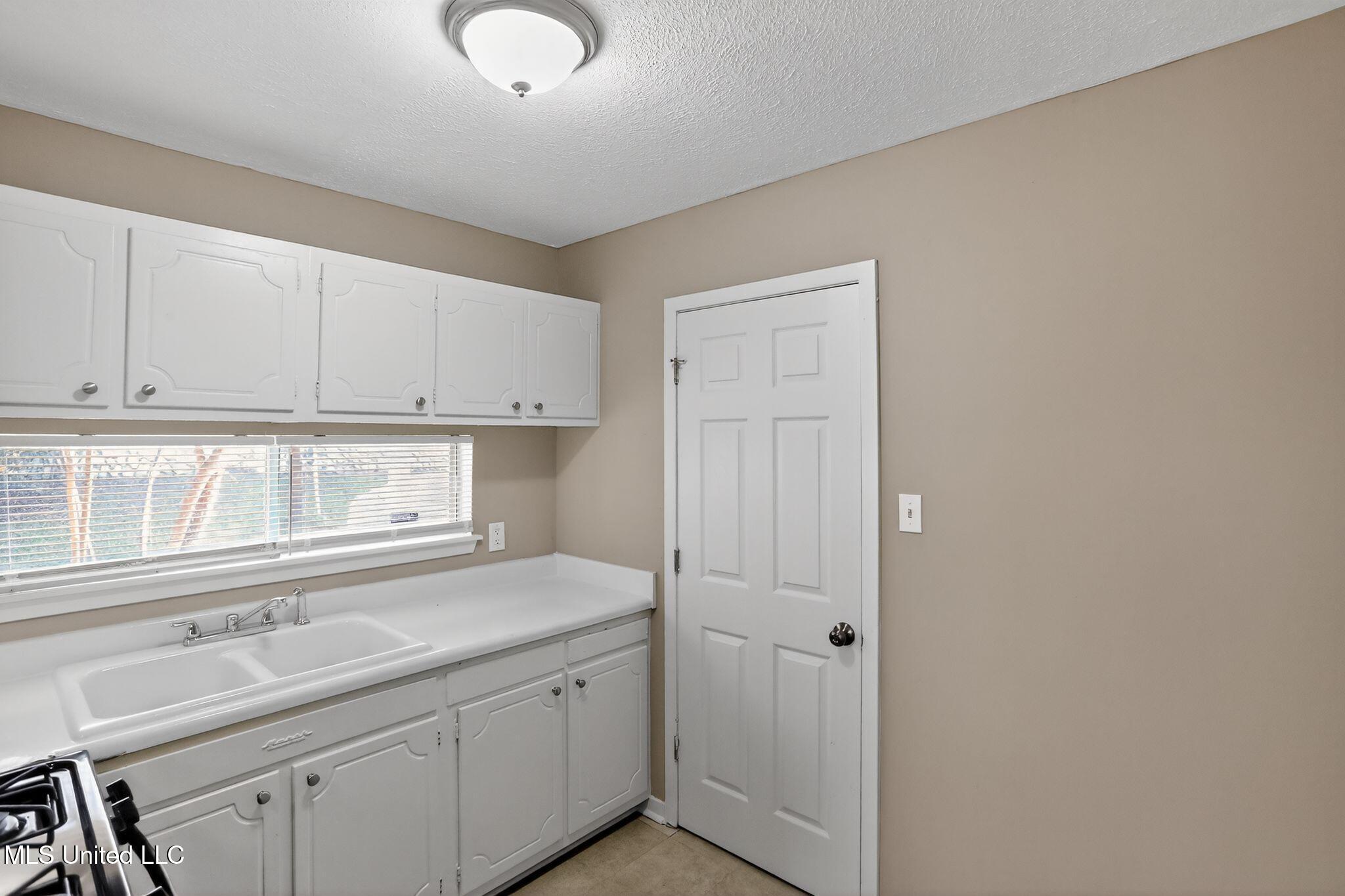 2446 Overbrook Drive Property Photo 31