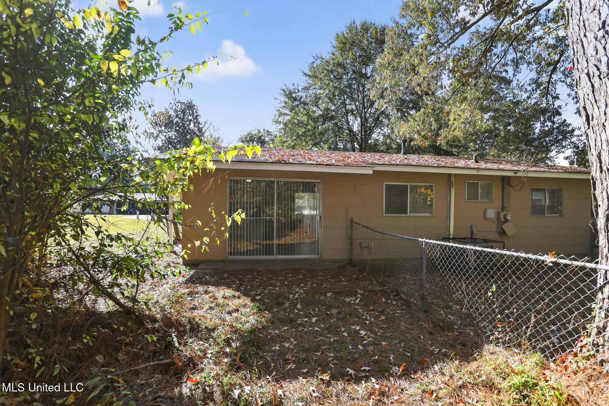 2446 Overbrook Drive Property Photo 35