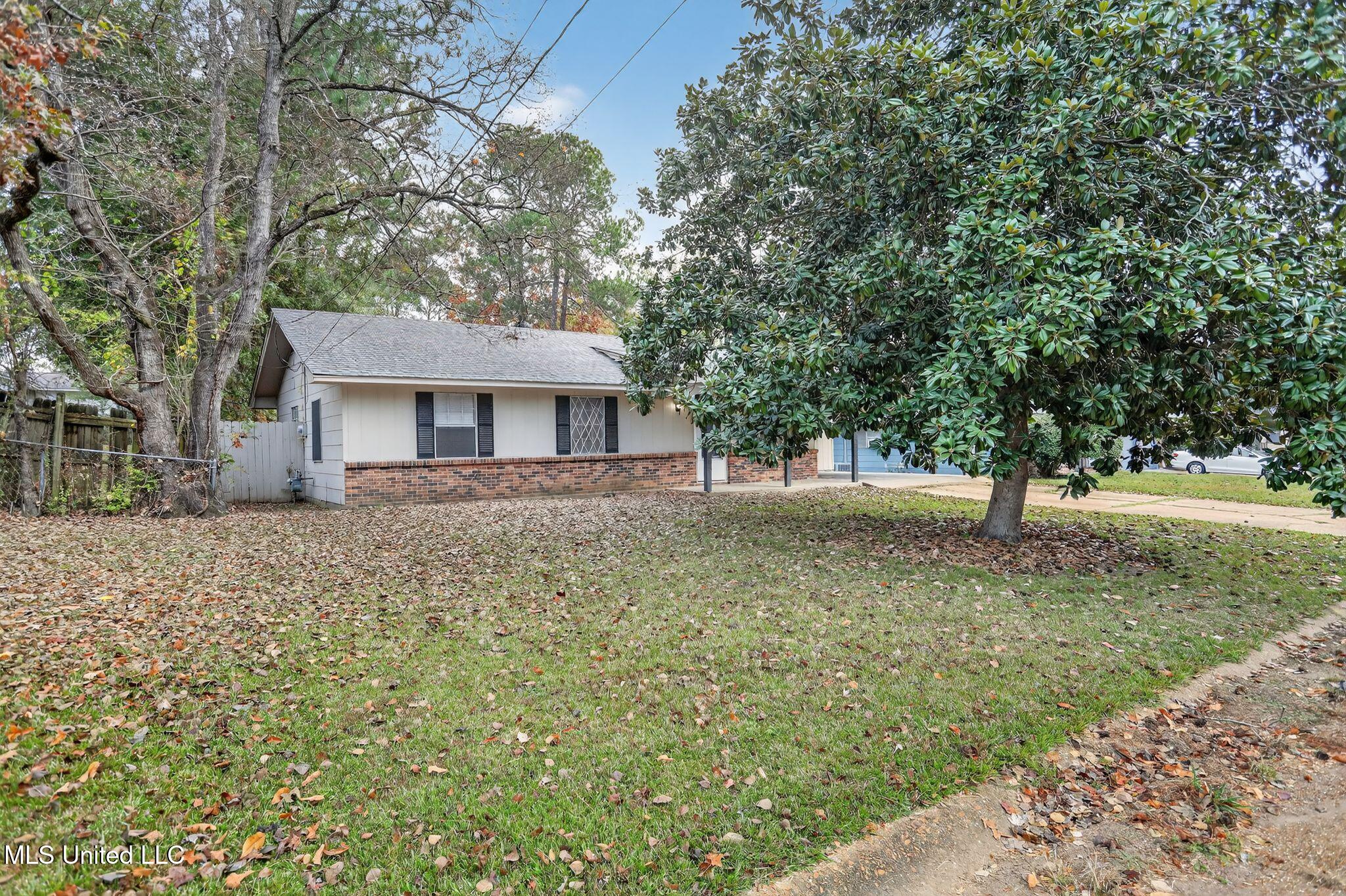 5742 Wildflower Drive Property Photo 2